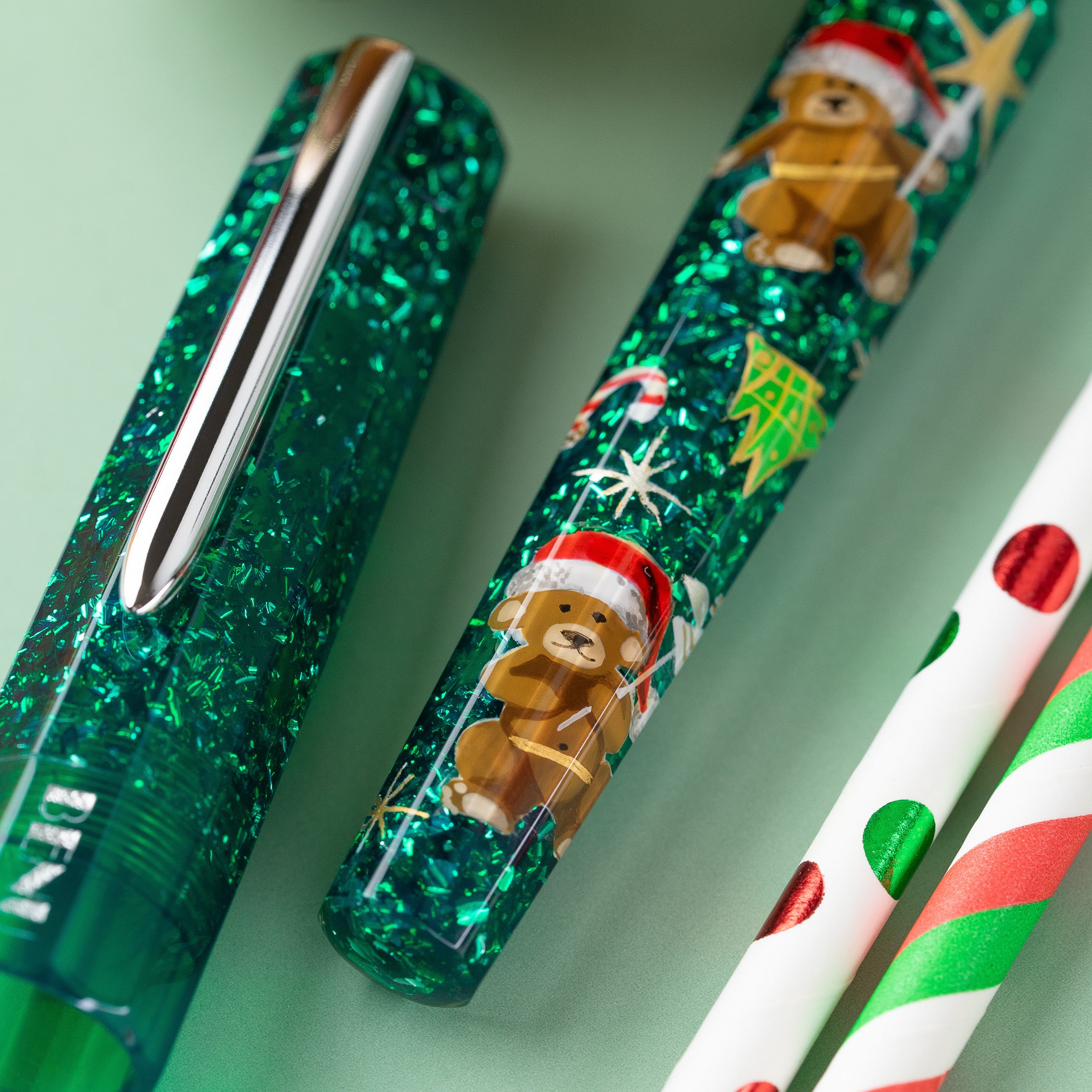BENU - Euphoria Collection Fountain pen - Bear-y Merry Christmas - Limited Edition - Image 3
