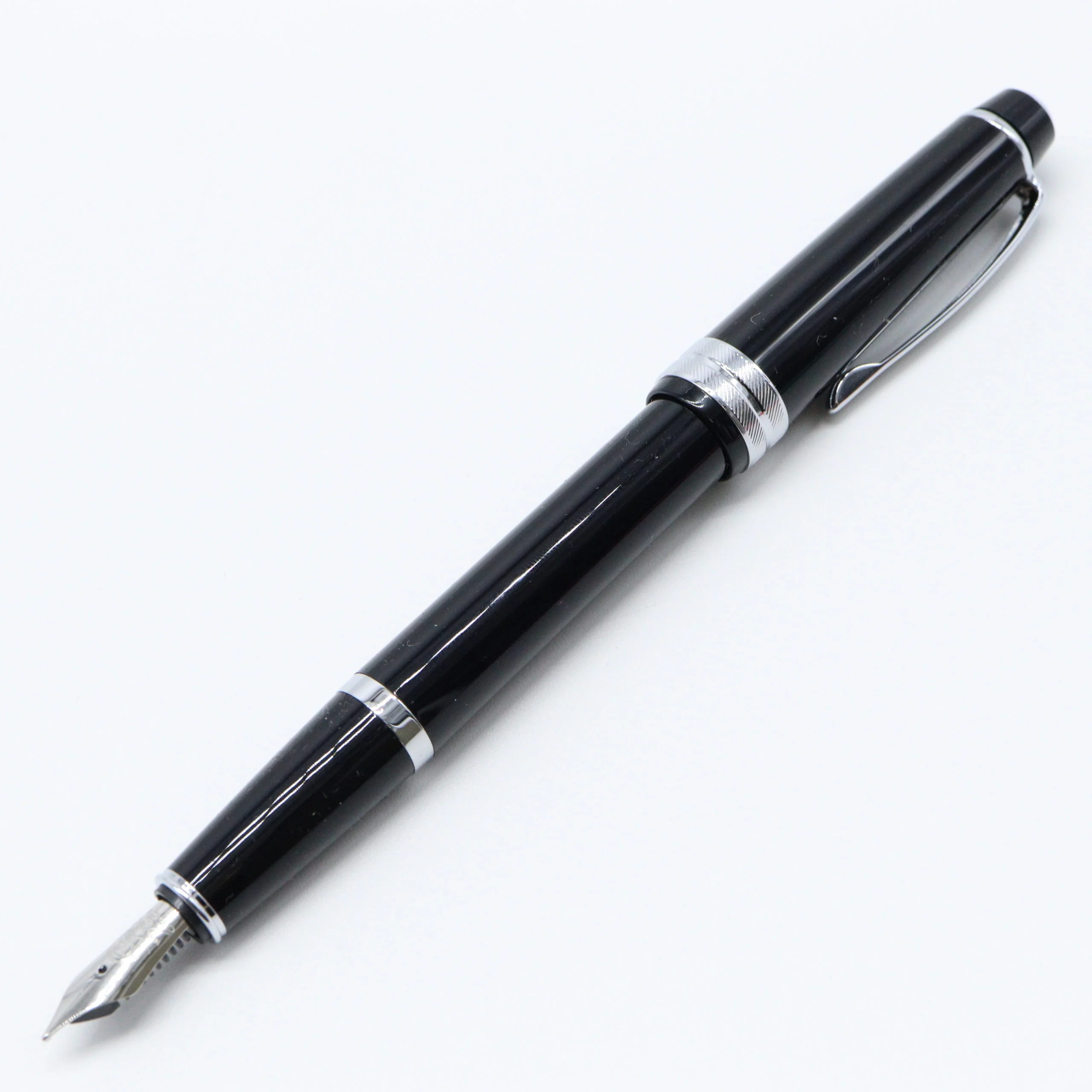 CROSS BAILEY RESIN W/ CHROME APPOINTMENT FOUNTAIN PEN