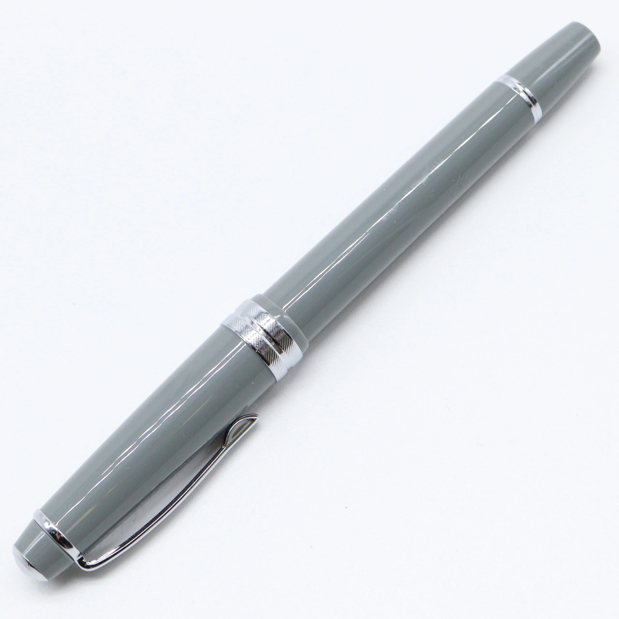 CROSS BAILEY RESIN W/ CHROME APPOINTMENT FOUNTAIN PEN - Image 4