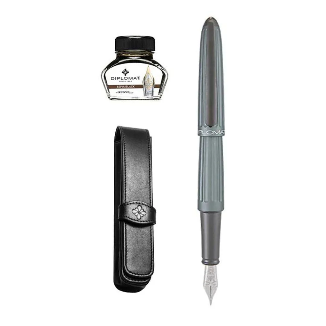 Diplomat - Aero Fountain Pen Gift Set with Leather Pouch - Grey