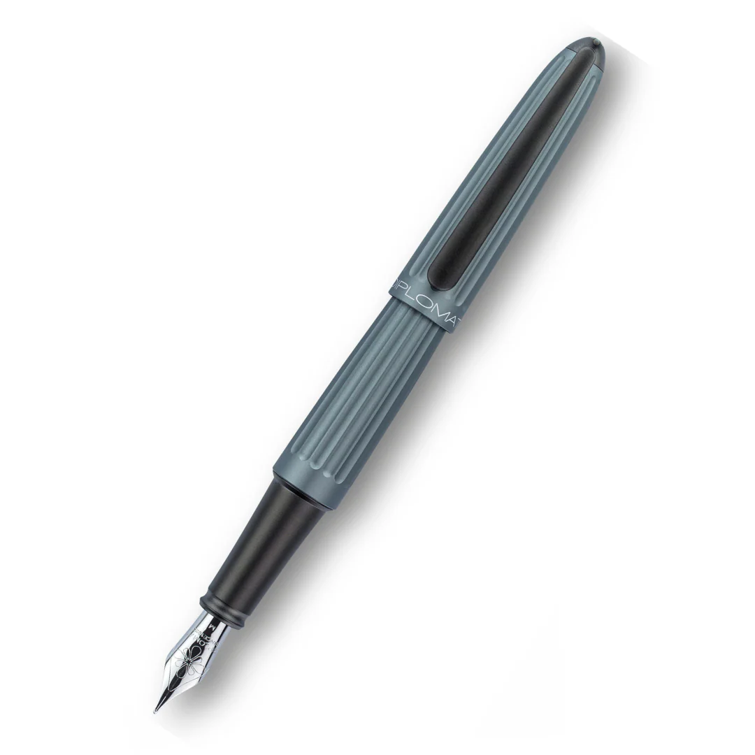 Diplomat - Aero - Fountain Pen - Grey