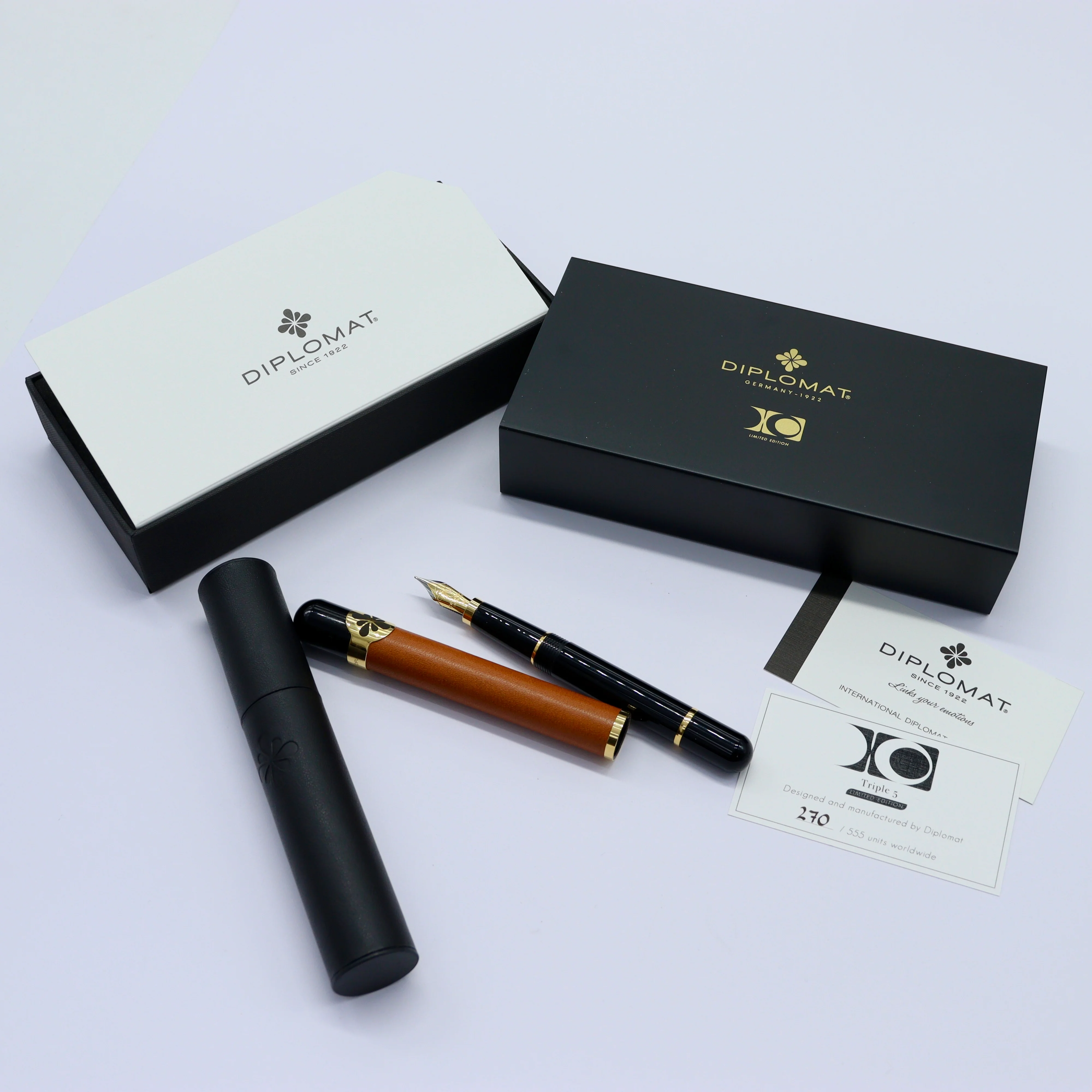 Diplomat XO Fountain Pen - Camel Leather Limited Edition - Image 3