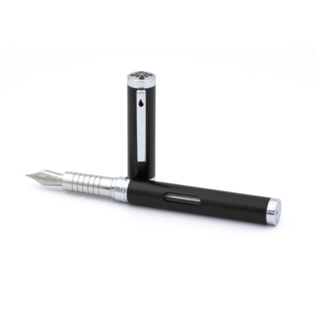 Diplomat - NEXUS Fountain Pen - Black and Chrome