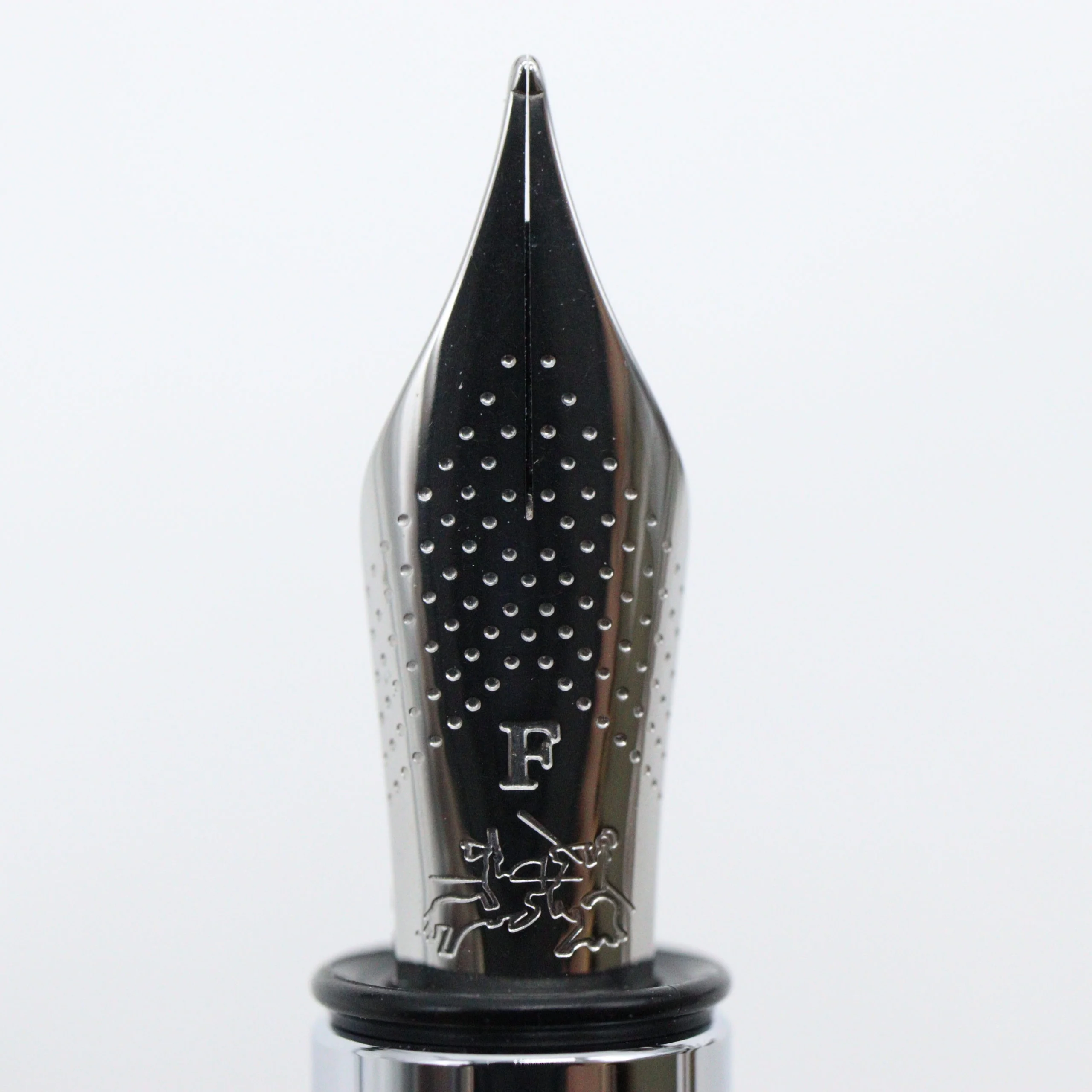 Faber-Castell – ‘Ambition’ Fountain Pen with Gift Box Case – Black Resin - Image 3