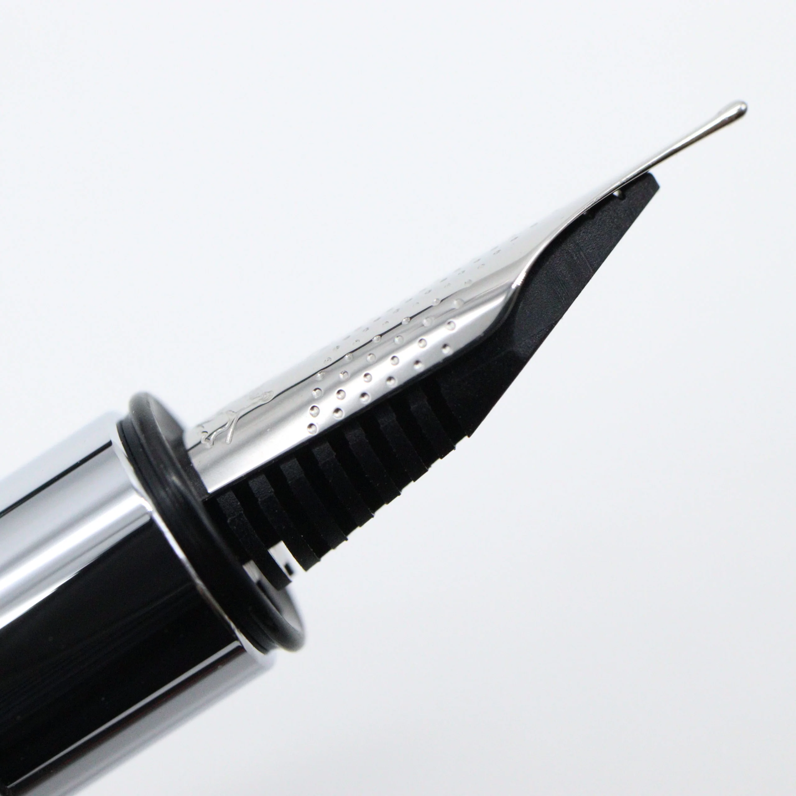 Faber-Castell – ‘Ambition’ Fountain Pen with Gift Box Case – Op'Art Deep Water - Image 5