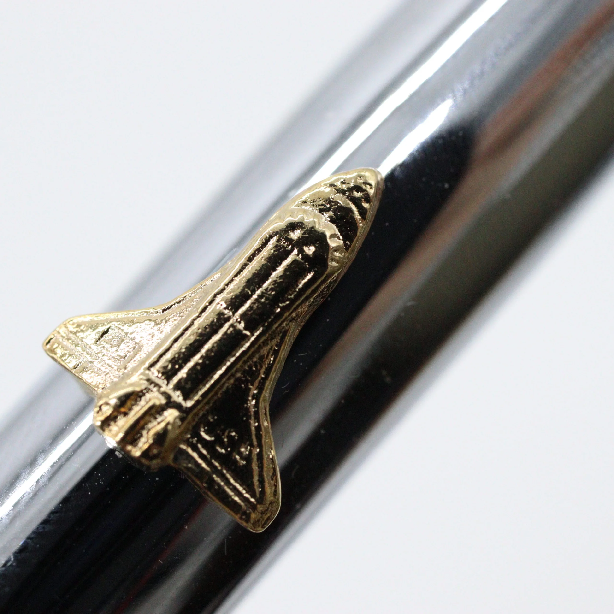 Fisher Space Pen – Bullet – Silver Chrome with Gold Shuttle Emblem - Image 7