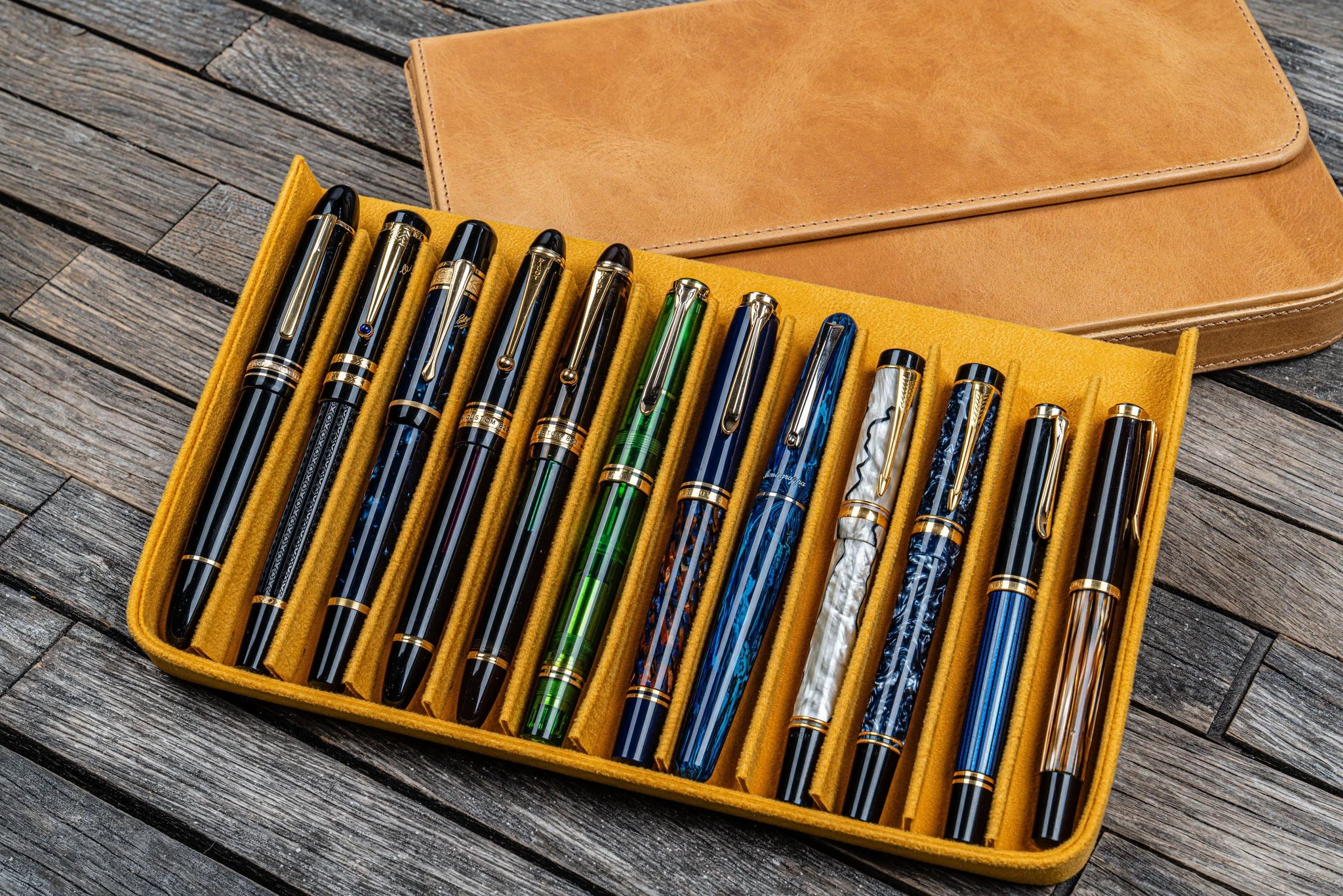 Galen Leather - Leather Magnum Opus 12 Slots Hard Pen Case with Removable Pen Tray - Crazy Horse Honey Ochre - Image 4
