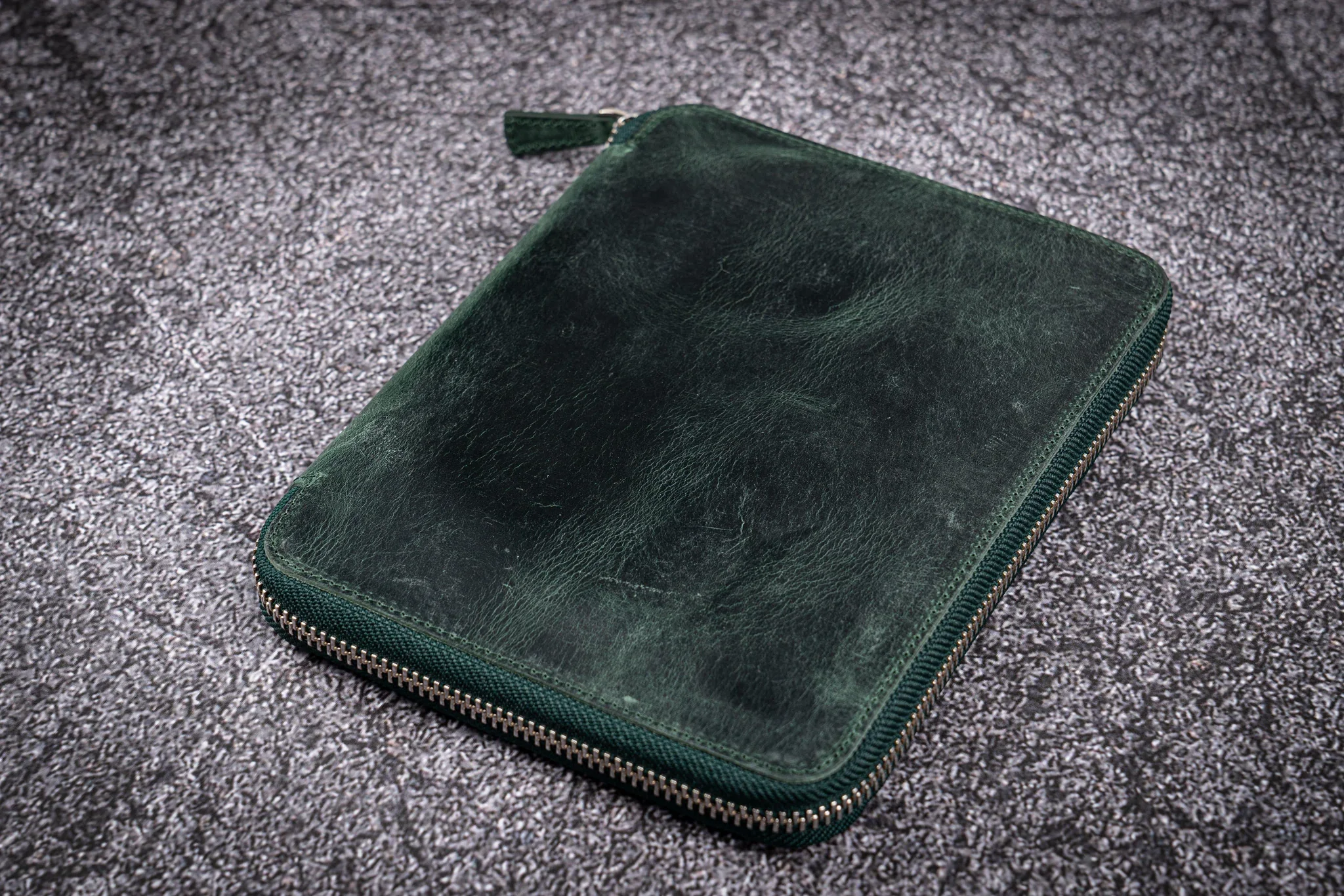 Galen Leather - Leather Zippered 10 Slots Pen Case with A5 Notebook Holder - Crazy Horse Forest Green - Image 4