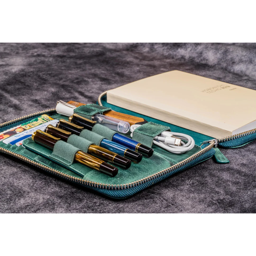 Galen Leather - Leather Zippered Hobonichi Cousin A5 Planner Folio - Crazy Horse Forest Green - Image 5