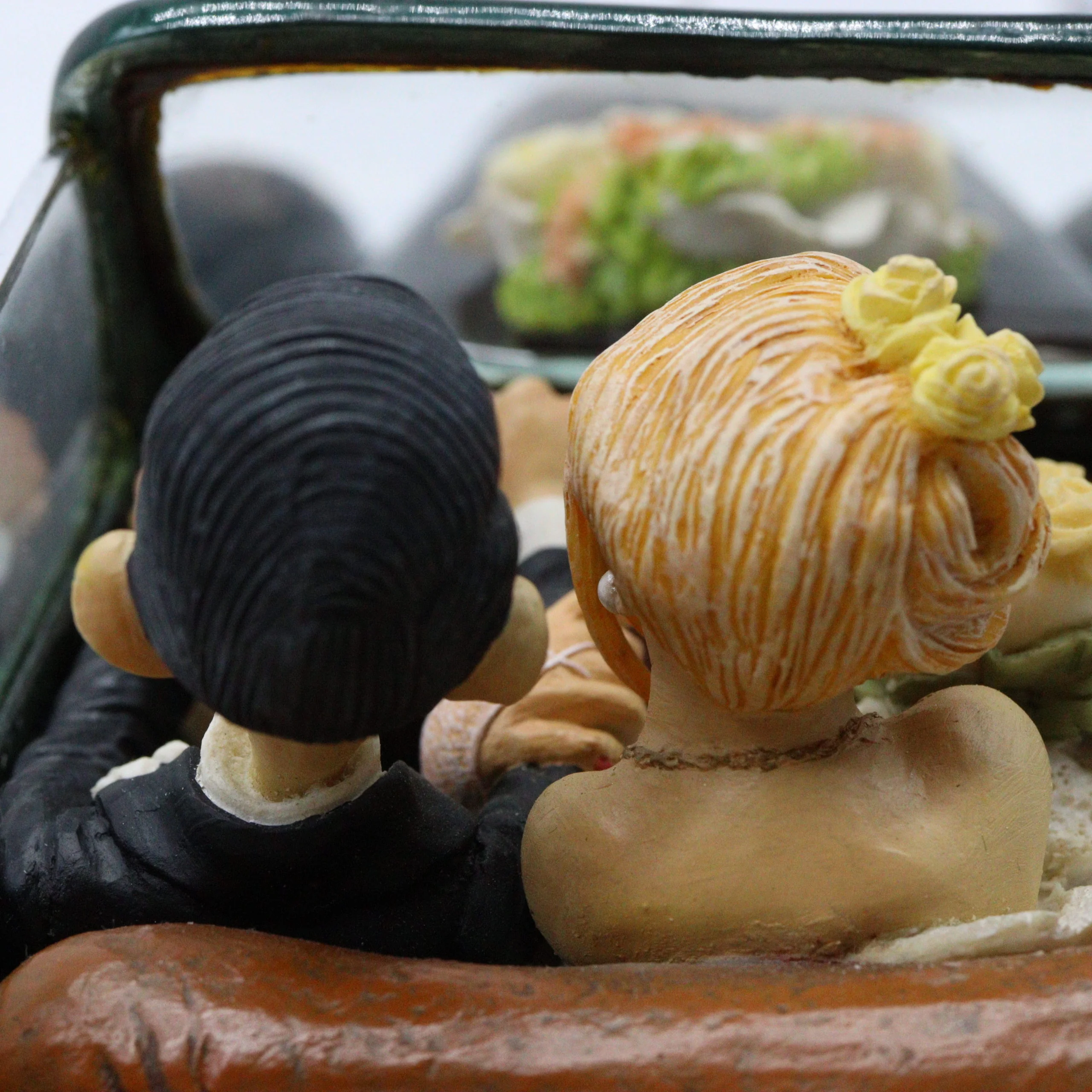 Guillermo Forchino – Comic Art Figurine – “Just Married” - Image 16