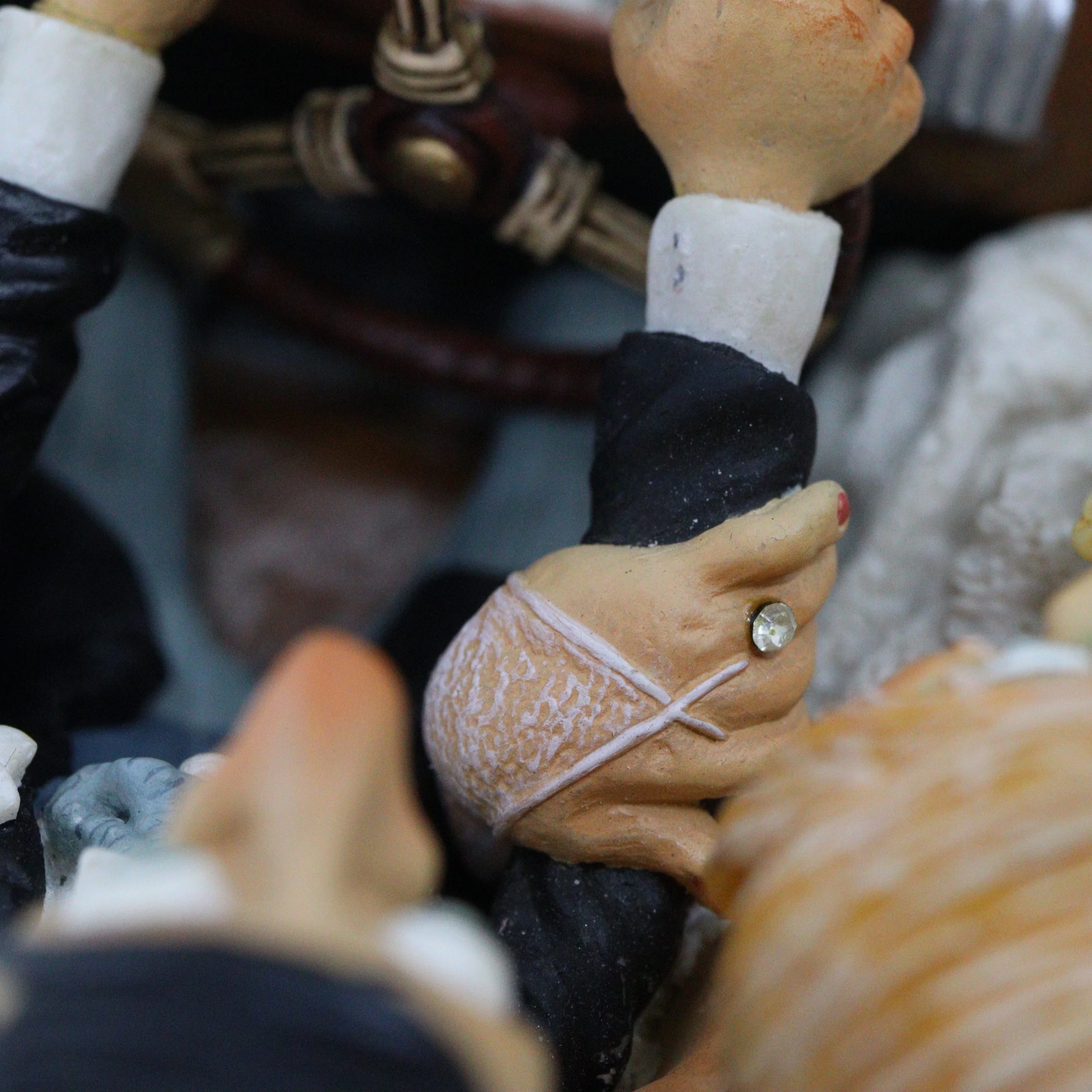 Guillermo Forchino – Comic Art Figurine – “Just Married” - Image 18