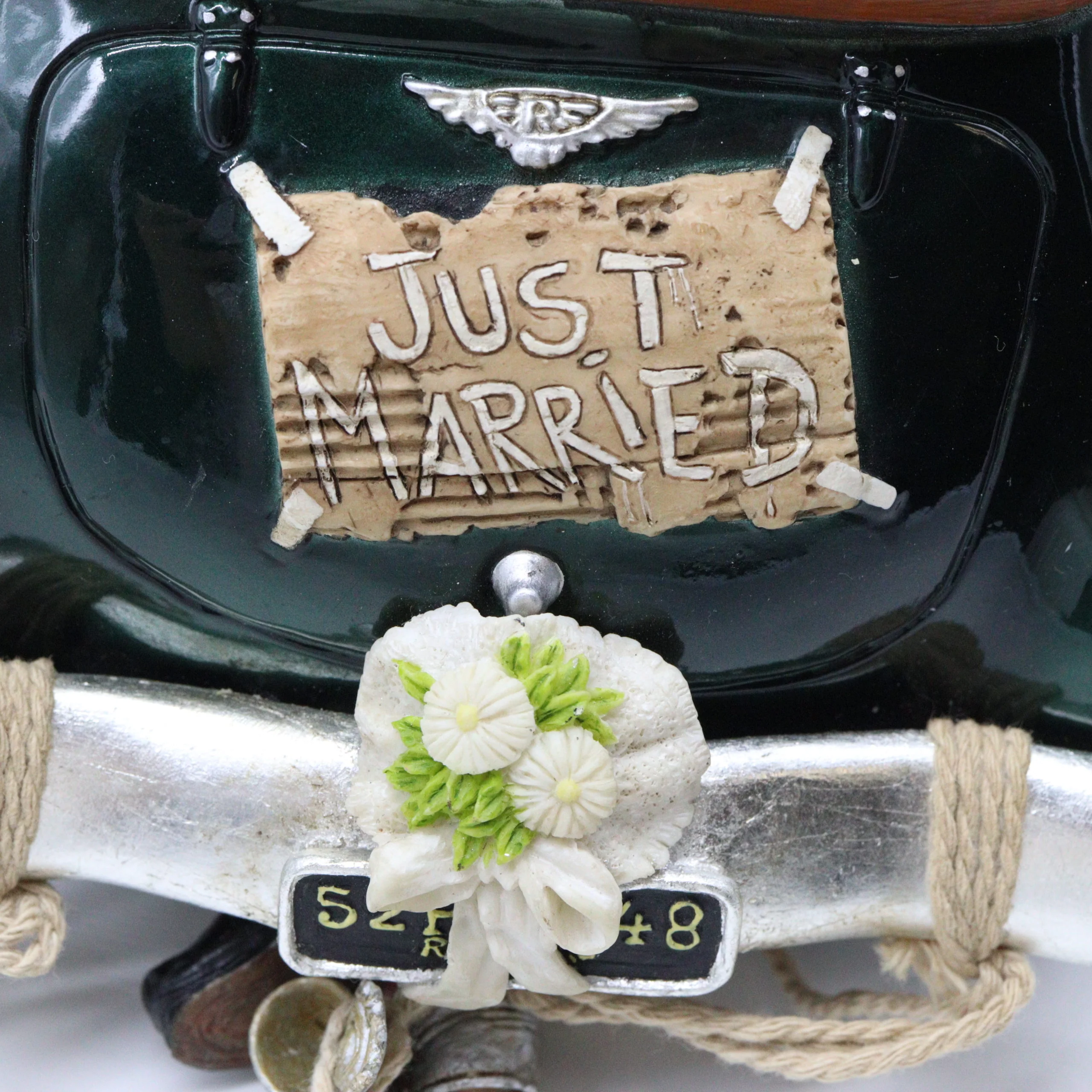 Guillermo Forchino – Comic Art Figurine – “Just Married” - Image 26