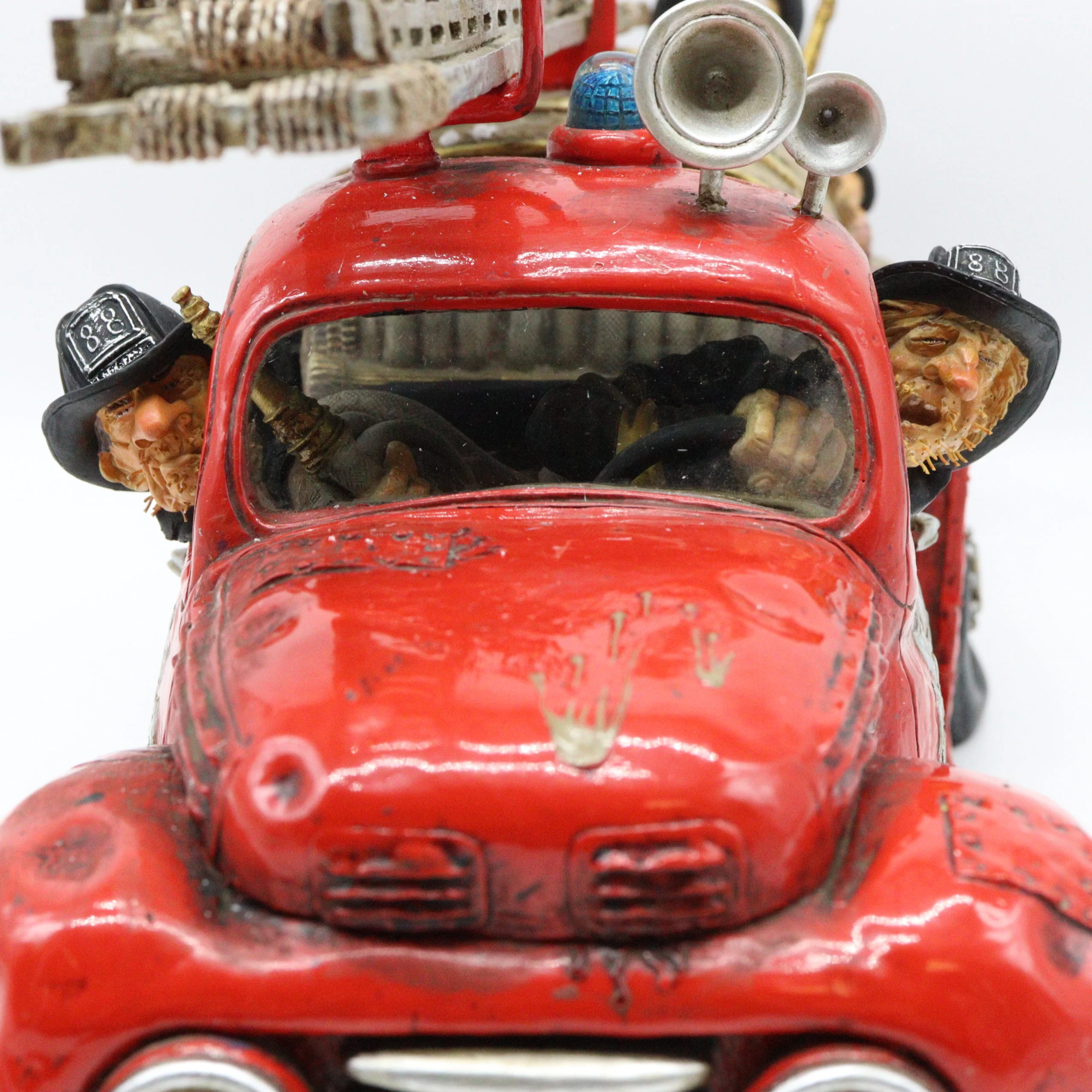 Guillermo Forchino – Comic Art Figurine – “The Fire Engine” - Image 10
