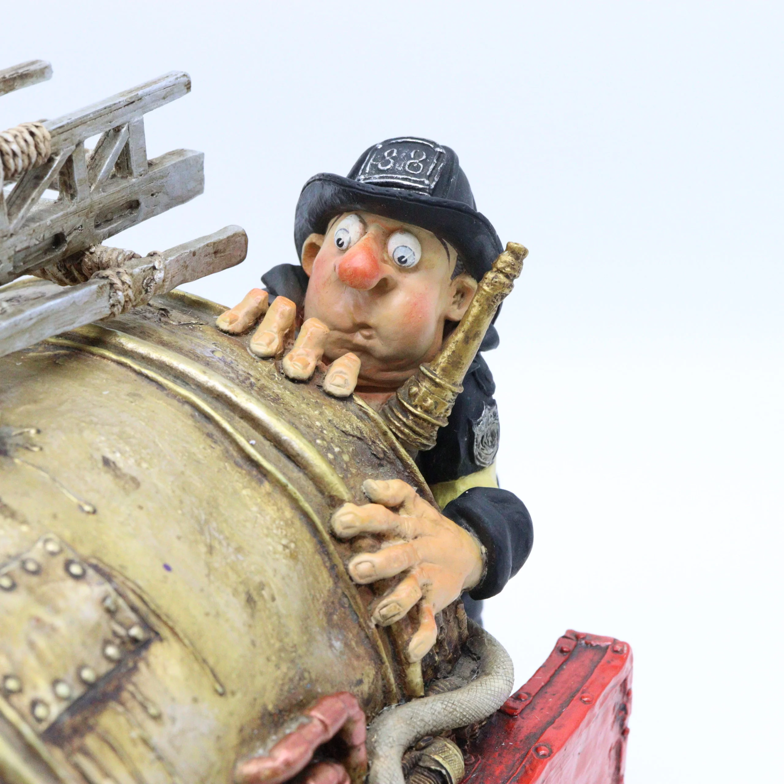 Guillermo Forchino – Comic Art Figurine – “The Fire Engine” - Image 12