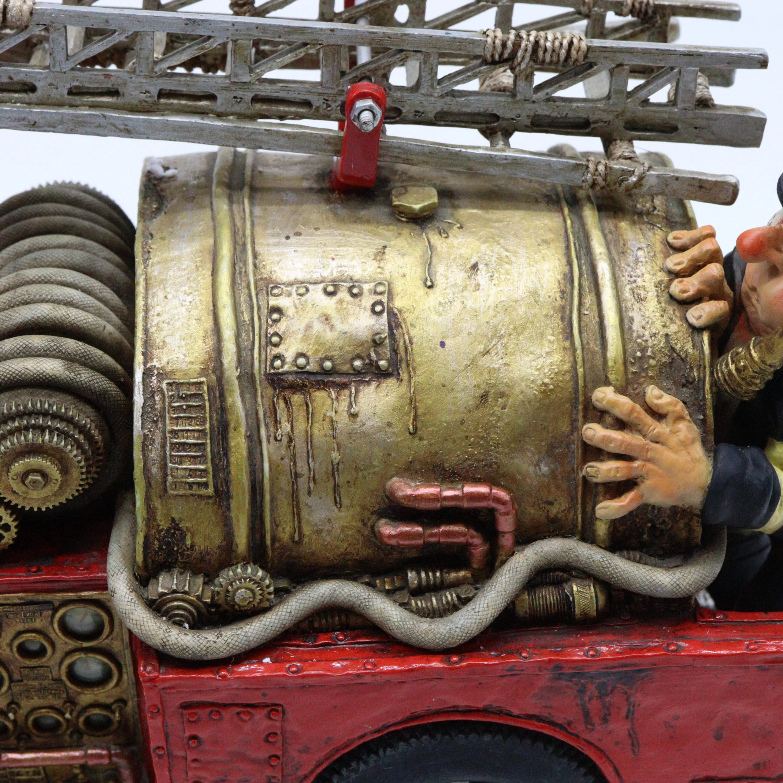 Guillermo Forchino – Comic Art Figurine – “The Fire Engine” - Image 22