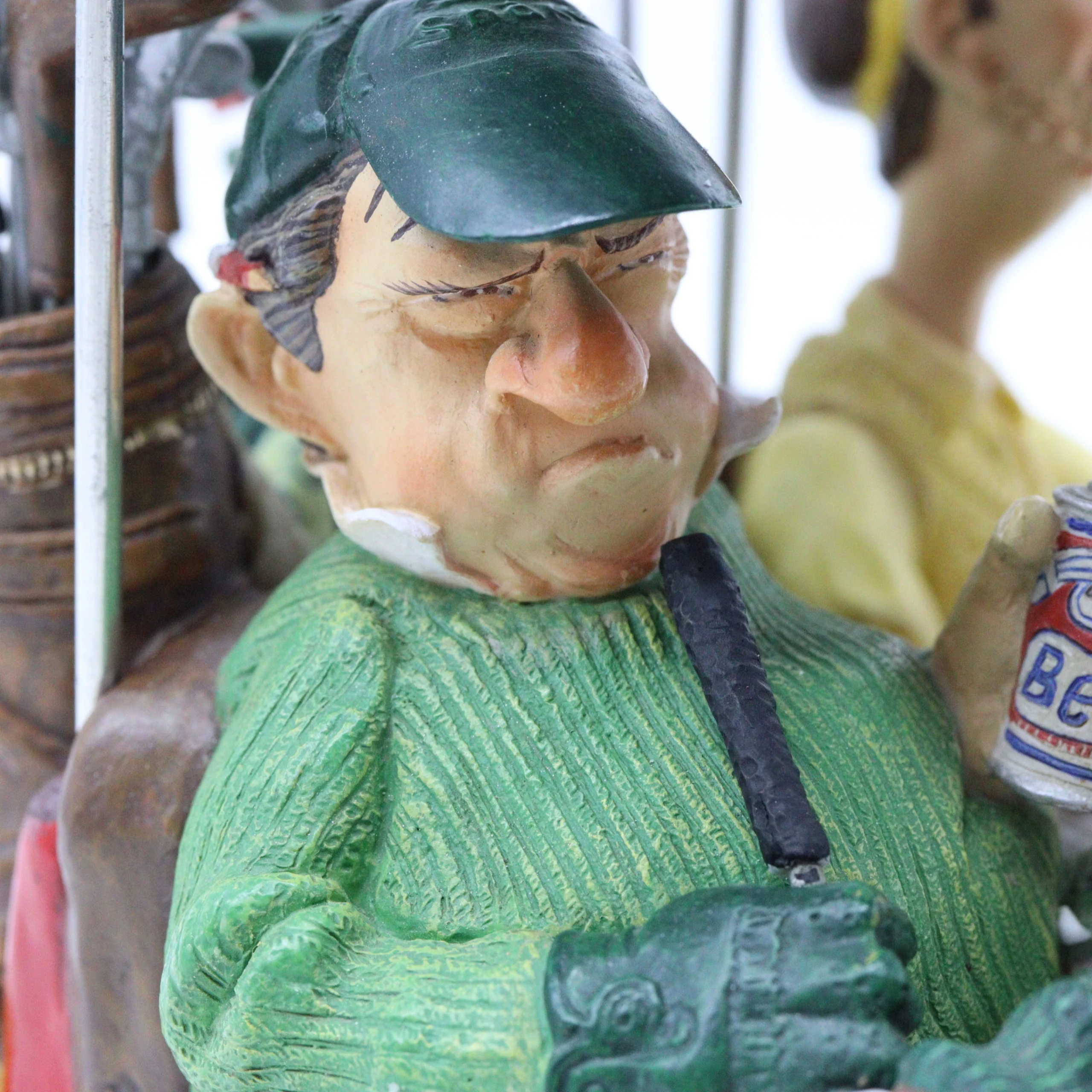 Guillermo Forchino – Comic Art Figurine – “The Next Hole" - Red - Image 11