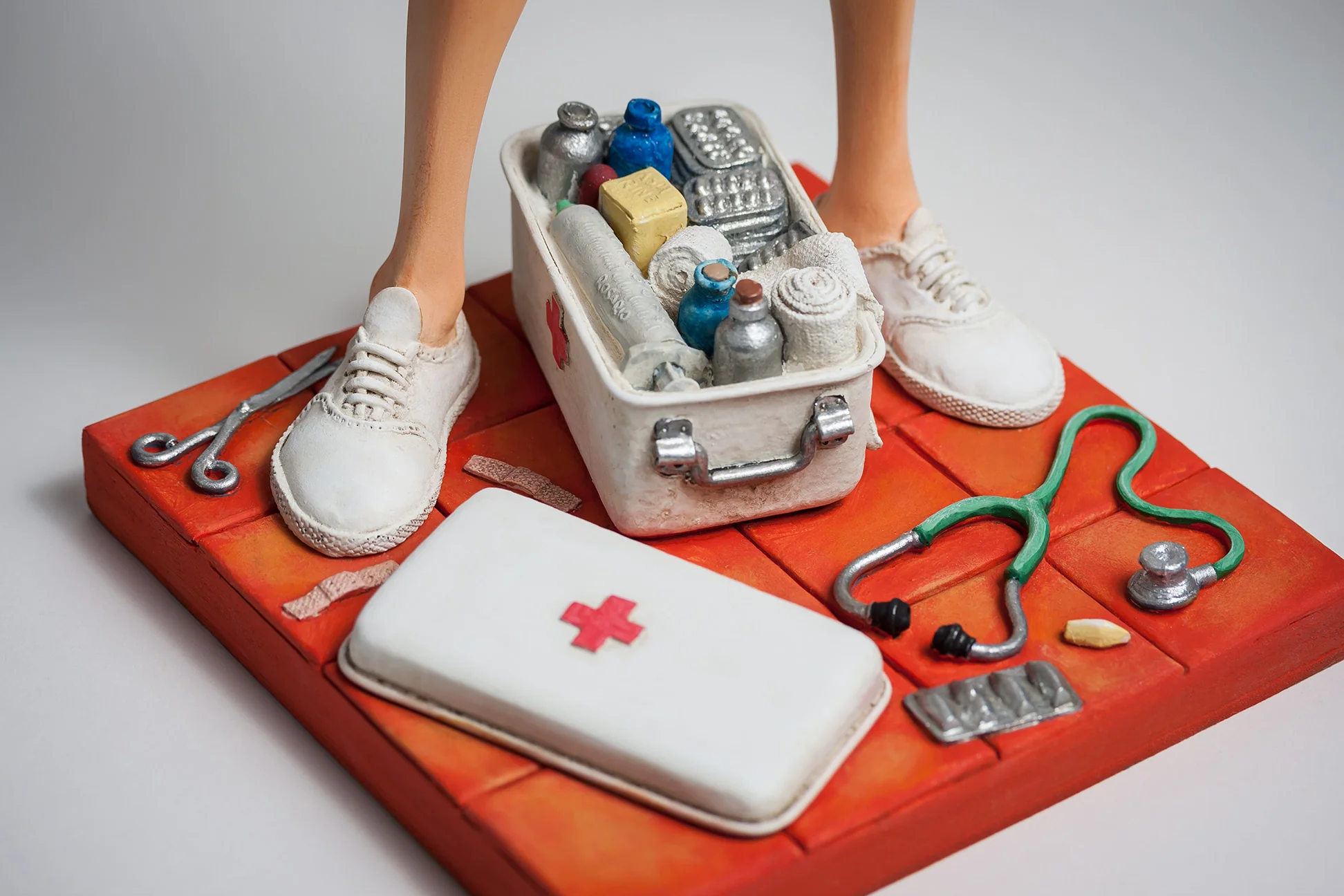Guillermo Forchino - Comic Art Figurine - "The Nurse" - Image 6