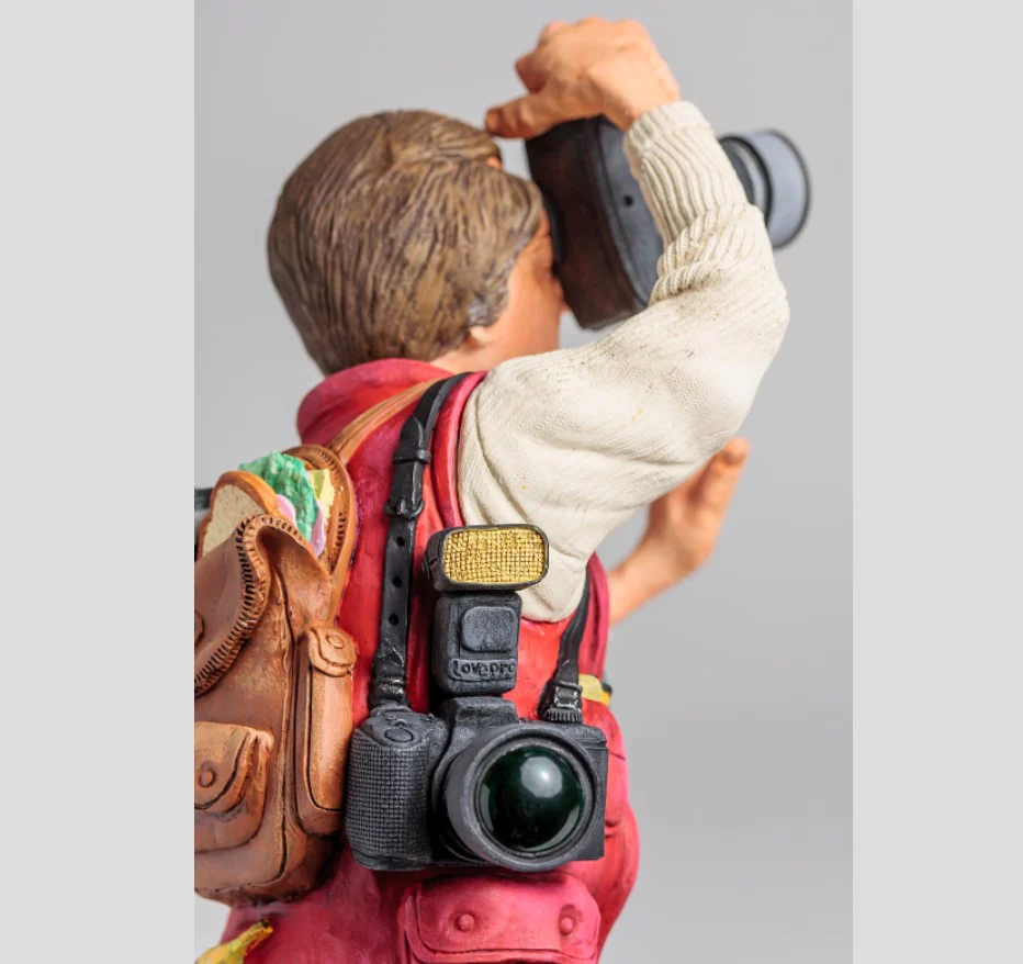 Guillermo Forchino – Comic Art Figurine – “The Photographer” - Image 2
