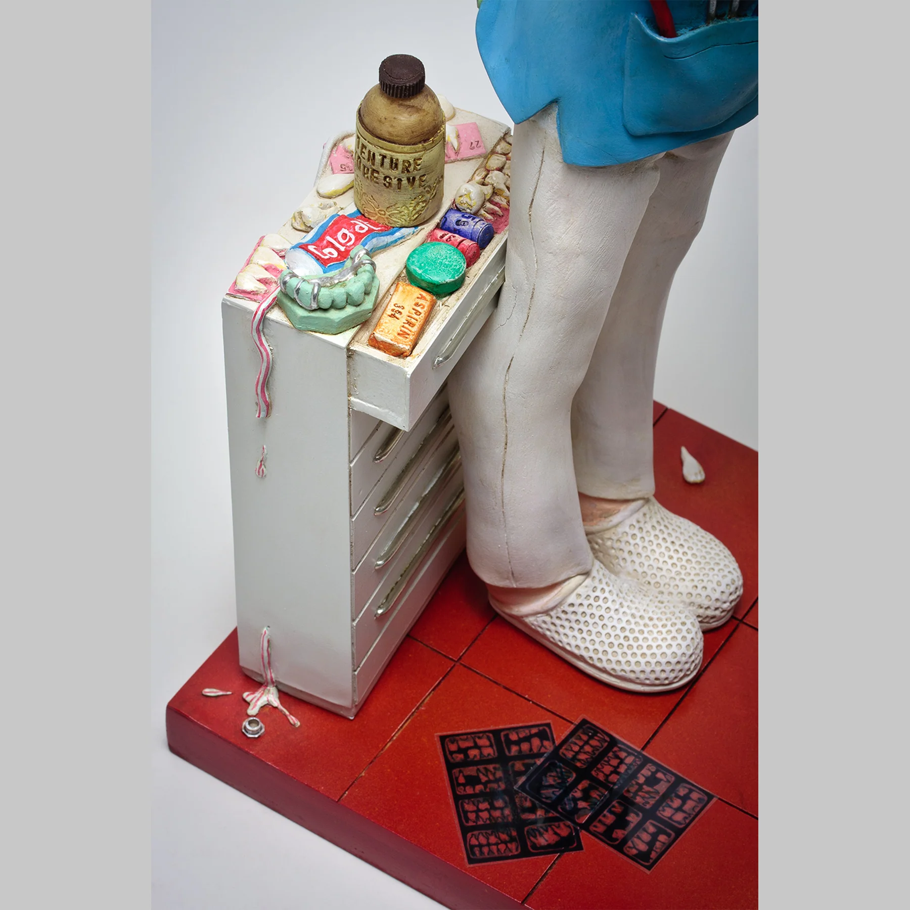 Guillermo Forchino "Lady Dentist" - Image 3