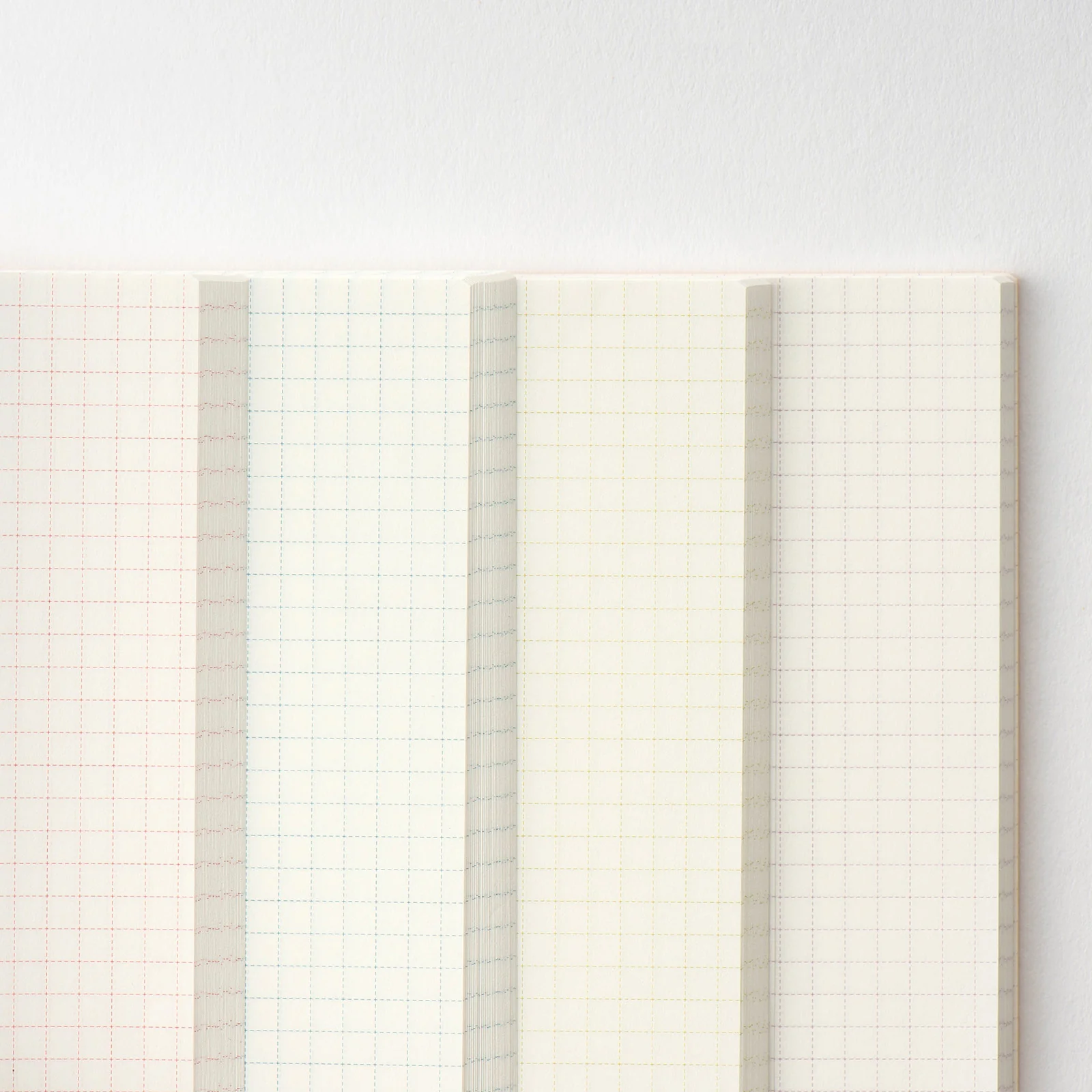 Hobonichi – A5 Plain Notebook – Grid - 2023 Spring Edition - Tomitaro Makino: Yamazakura - Image 5