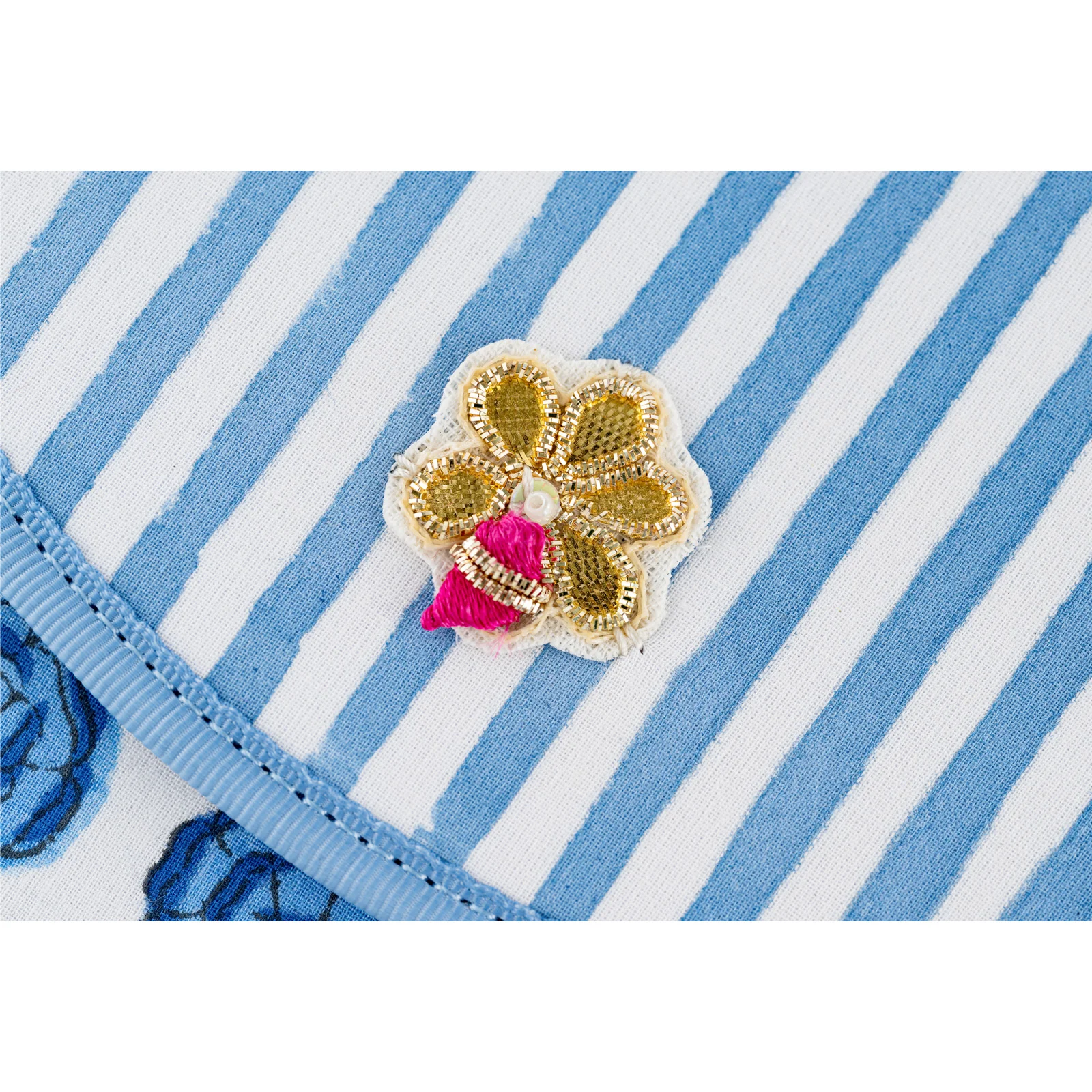 Hobonichi Techo 2025 - A5 Cover Only - Phoolon (Large Flowers) - Image 7