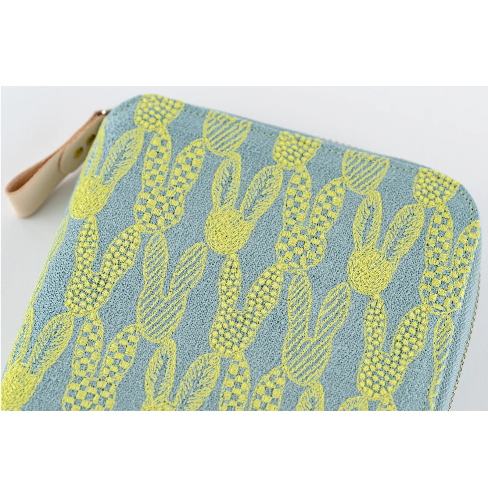 Hobonichi Techo 2025 - A6 Cover Only - 皆川明 minä perhonen: pomppia (Light Blue) - Image 7
