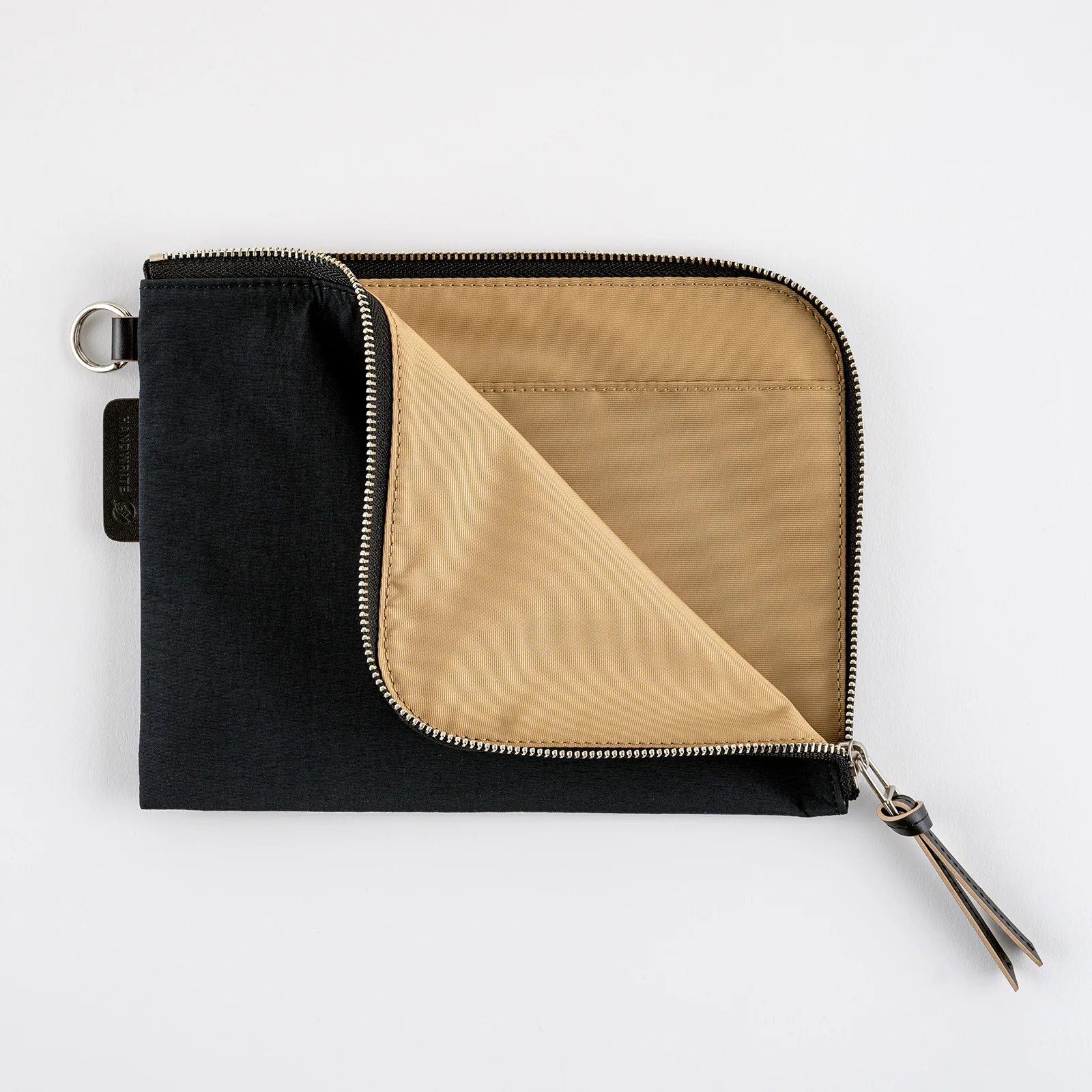 Hobonichi Techo 2025 - Tragen Flat Pouch - Black (A5 Counsin/A6 Original) - Image 2