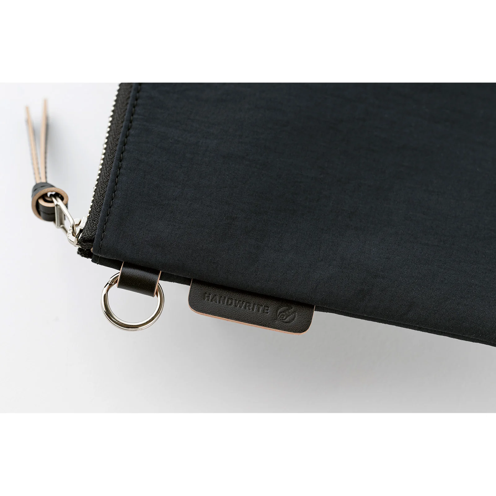 Hobonichi Techo 2025 - Tragen Flat Pouch - Black (A5 Counsin/A6 Original) - Image 7