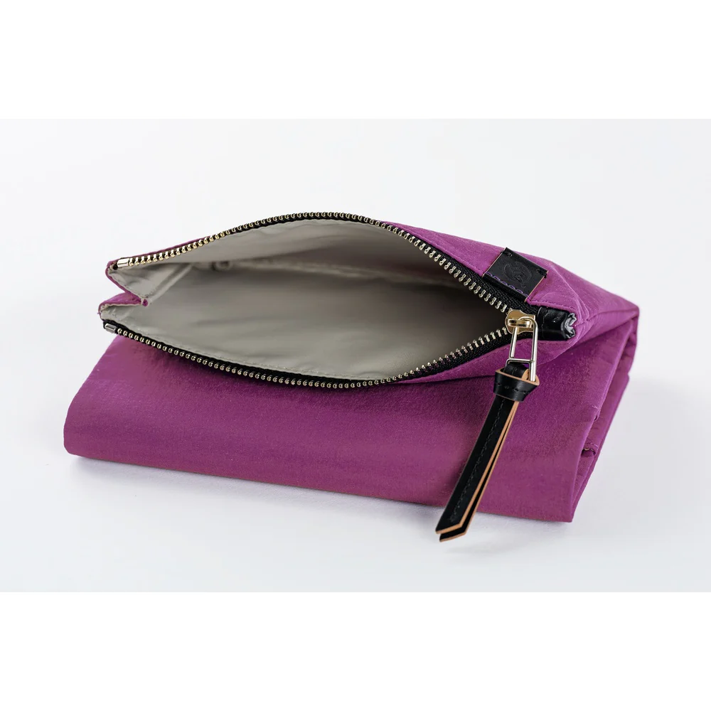 Hobonichi Techo 2026 - A6 Cover Only - Tragen: Purple - Image 6