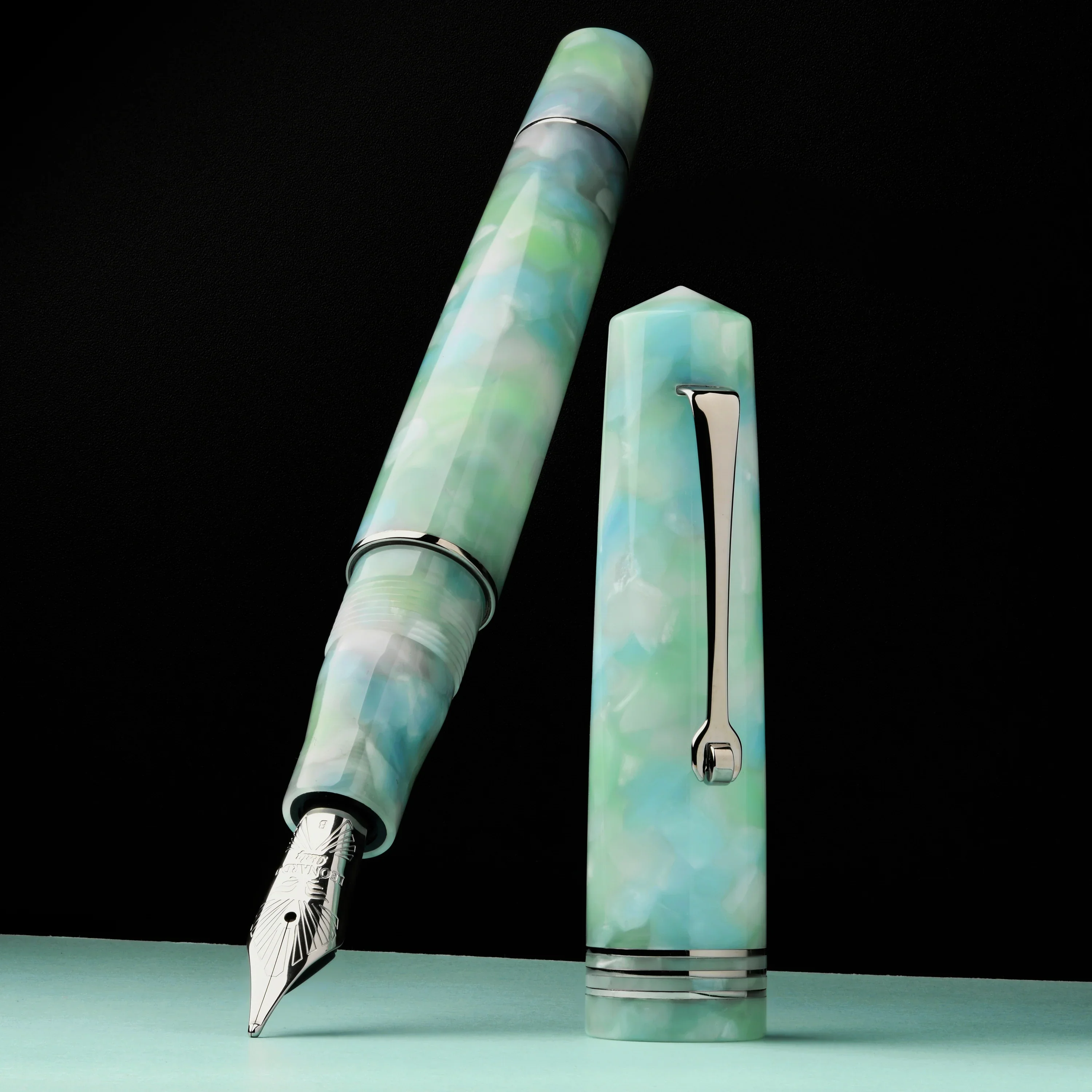 Leonardo Pen - Momento Zero Fountain Pen - Artica (Silver Trims) - Image 2