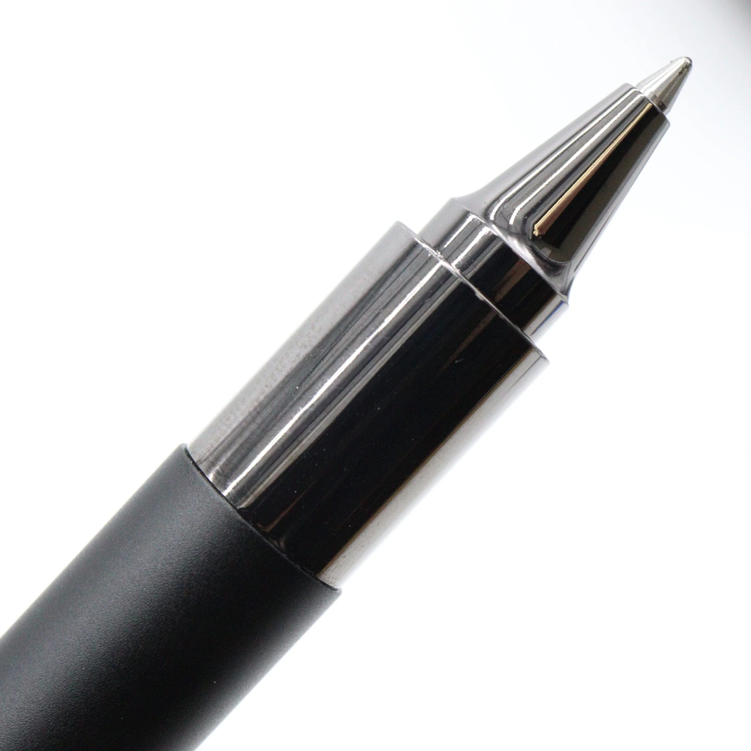 MONTEVERDE - Ritma Magnetic Clip - Rollerball Pen - Black - Image 4