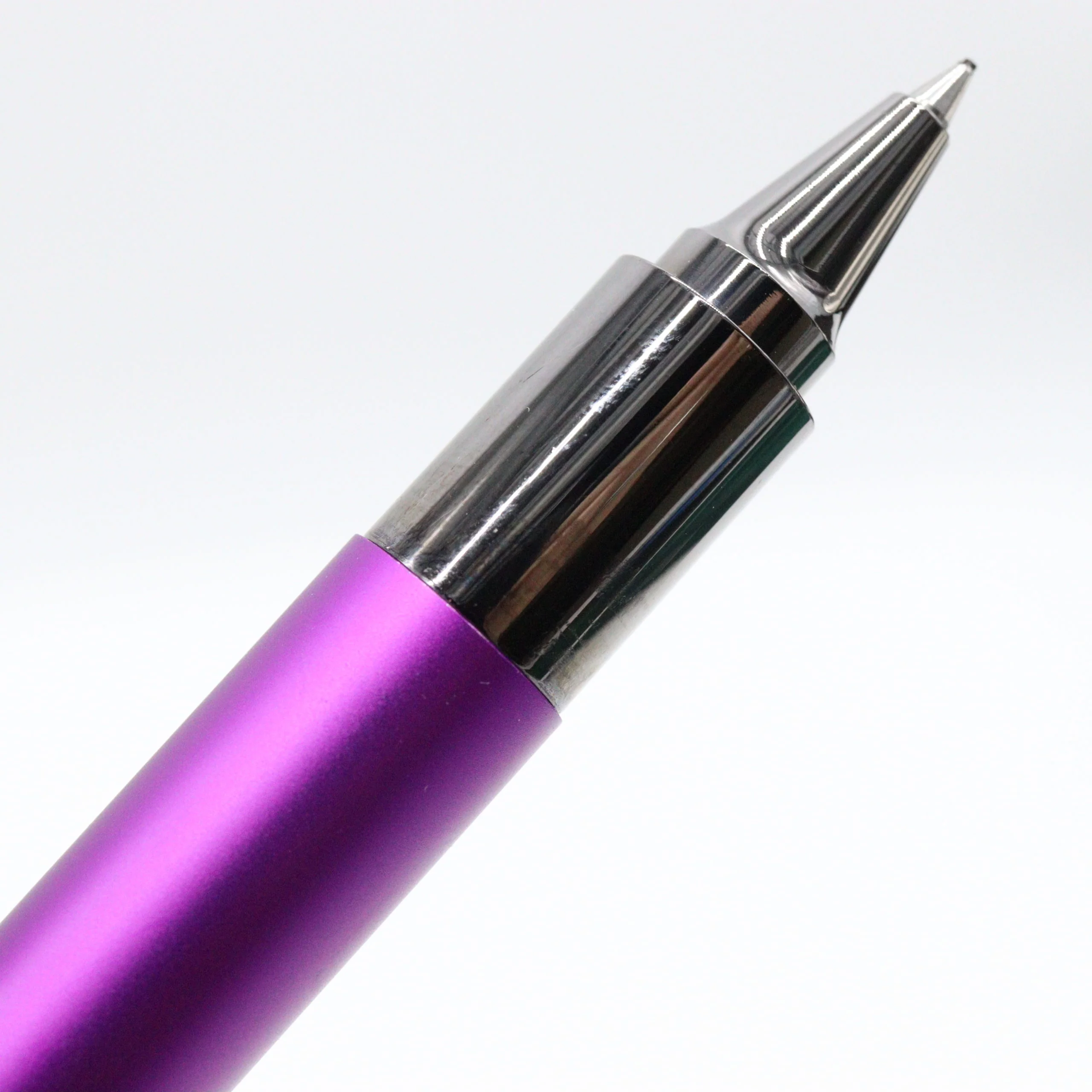 Monteverde USA: Ritma Magnetic Clip - Rollerball Pen - Purple - Image 4