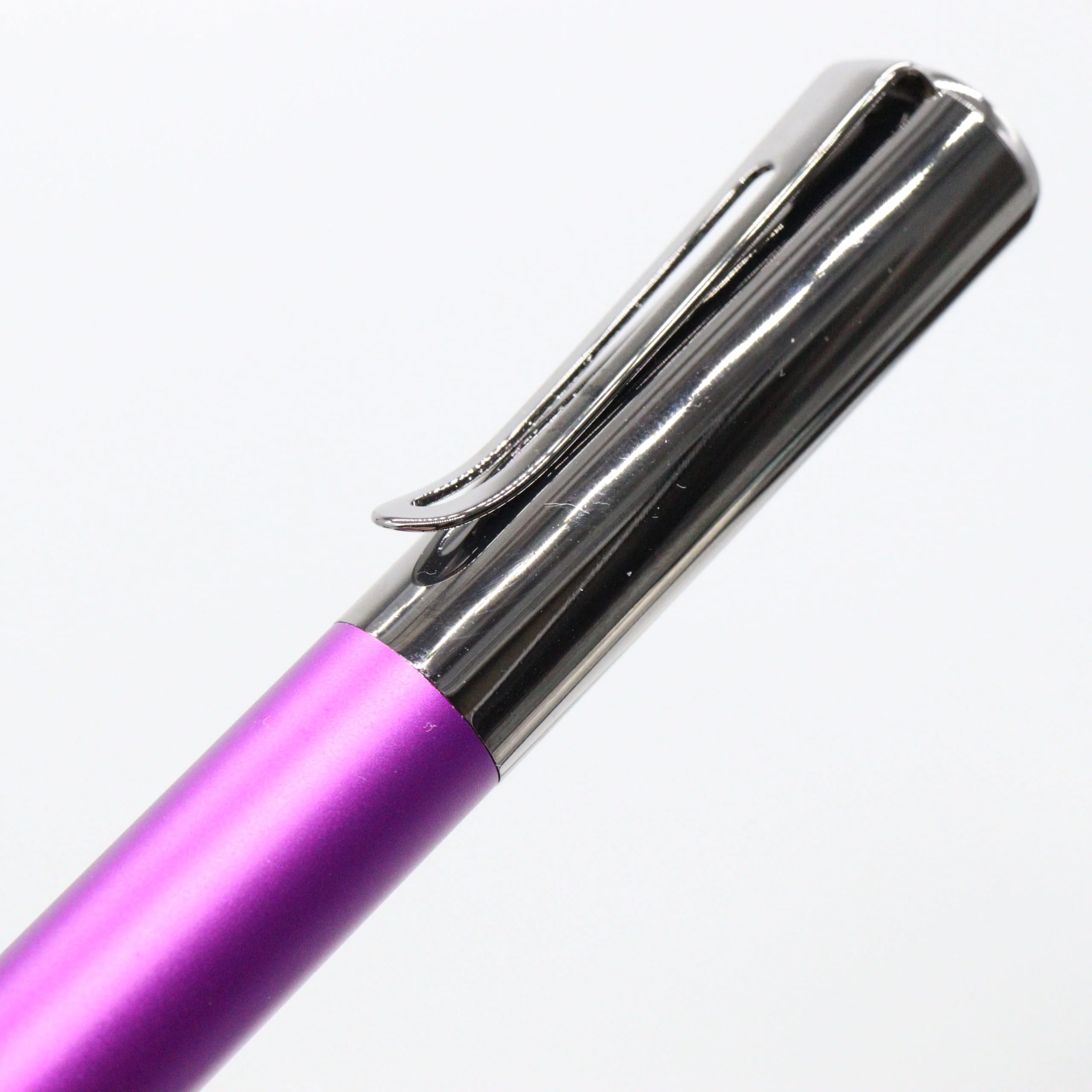 Monteverde USA: Ritma Magnetic Clip - Rollerball Pen - Purple - Image 5