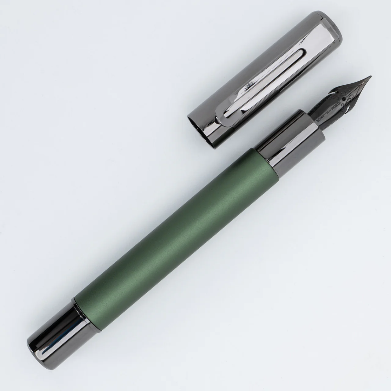 Monteverde USA - Ritma Magnetic Cap Fountain Pen - Green - Medium - Image 2