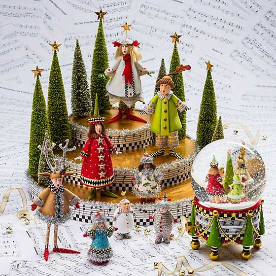PATIENCE BREWSTER - Arlo Acorn Hat Holiday Caroler Figure - Image 2
