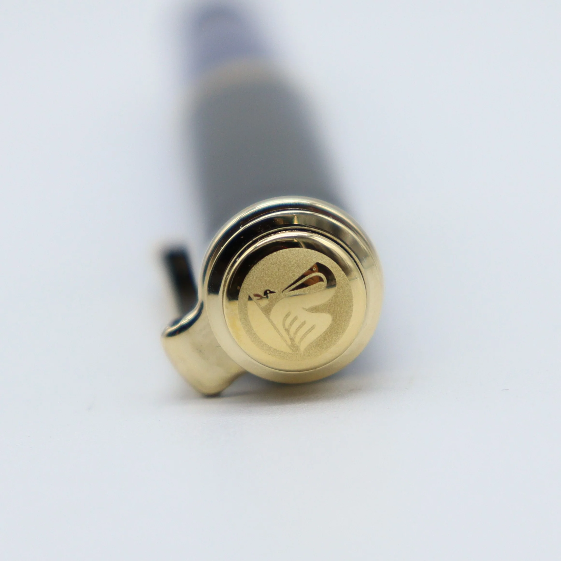 Pelikan - Souverän Fountain Pen - M600 Black-Blue - Image 6