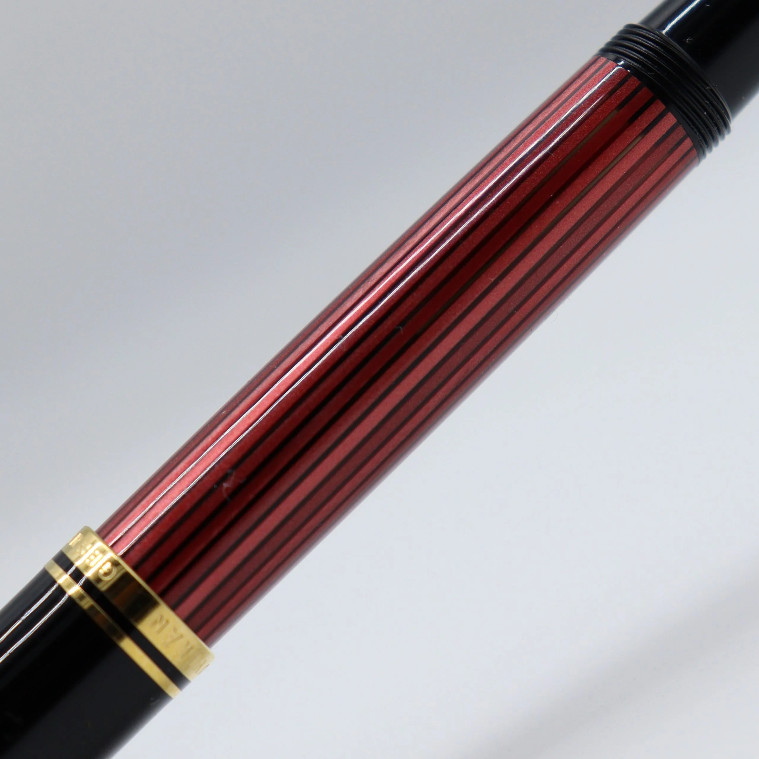 PELIKAN Souverän Fountain Pen - M600 Black-Red - Image 6