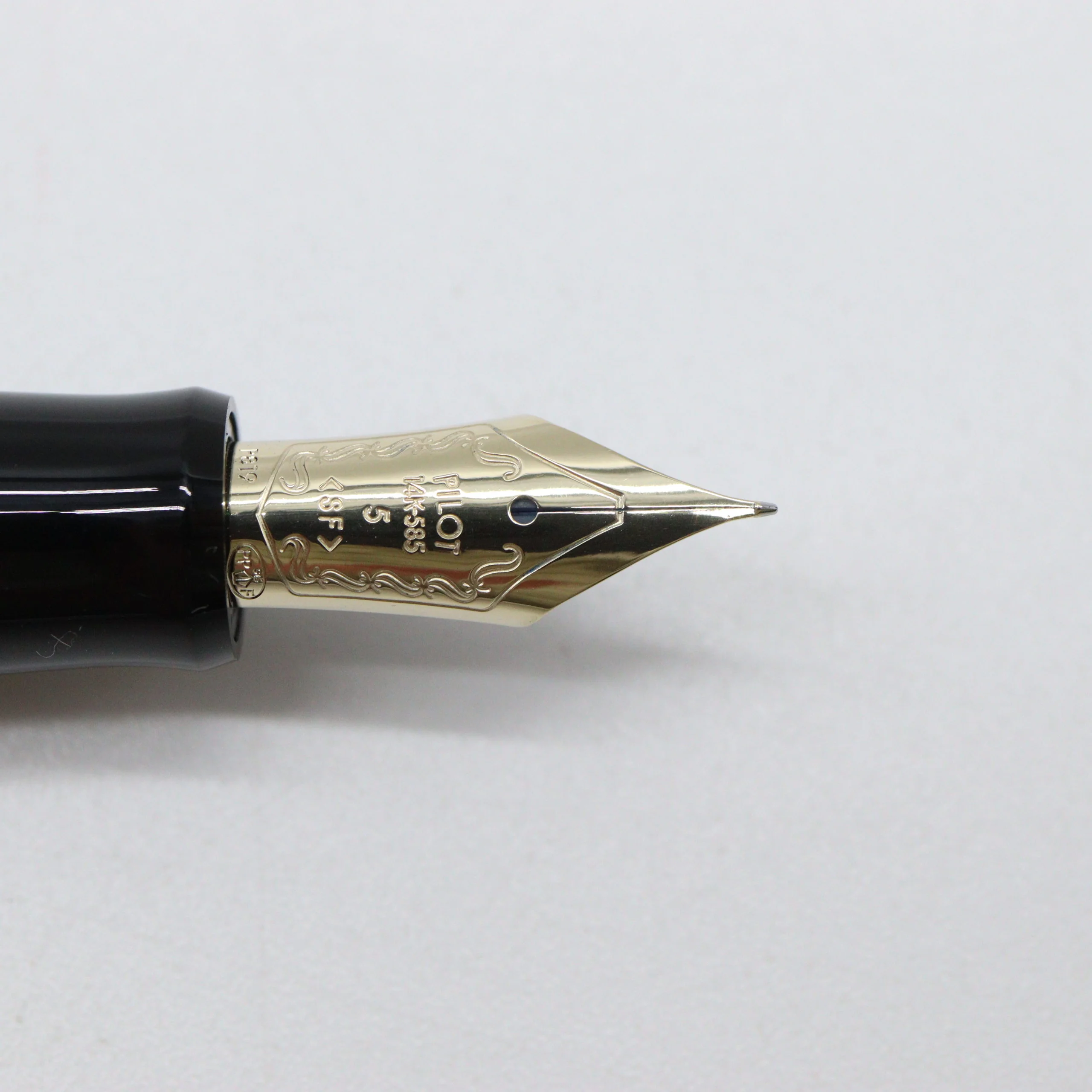 PILOT - Custom 74 Fountain Pen with Soft Nib- Black - Image 6