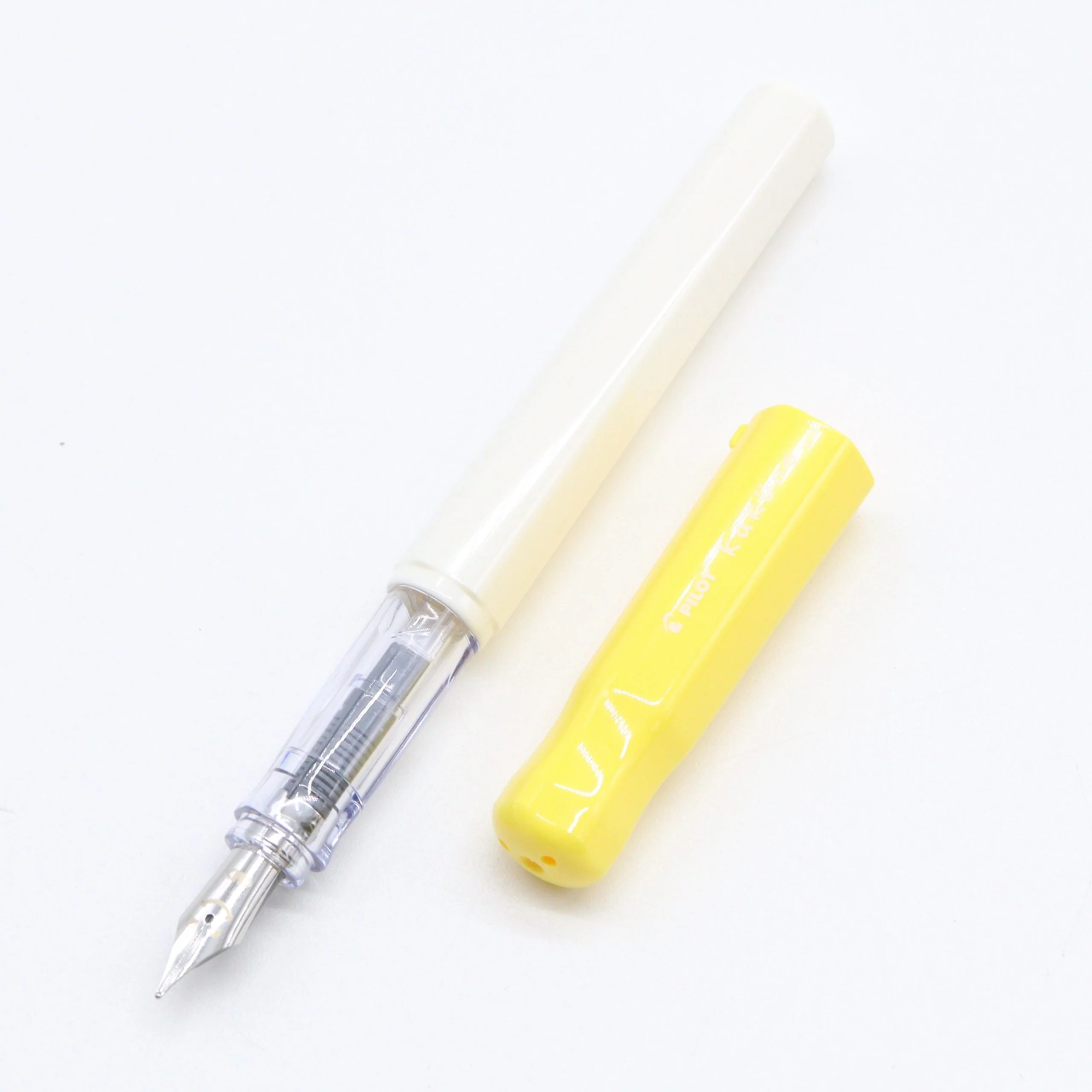 PILOT - Kakuno Fountain Pen - Soft Yellow