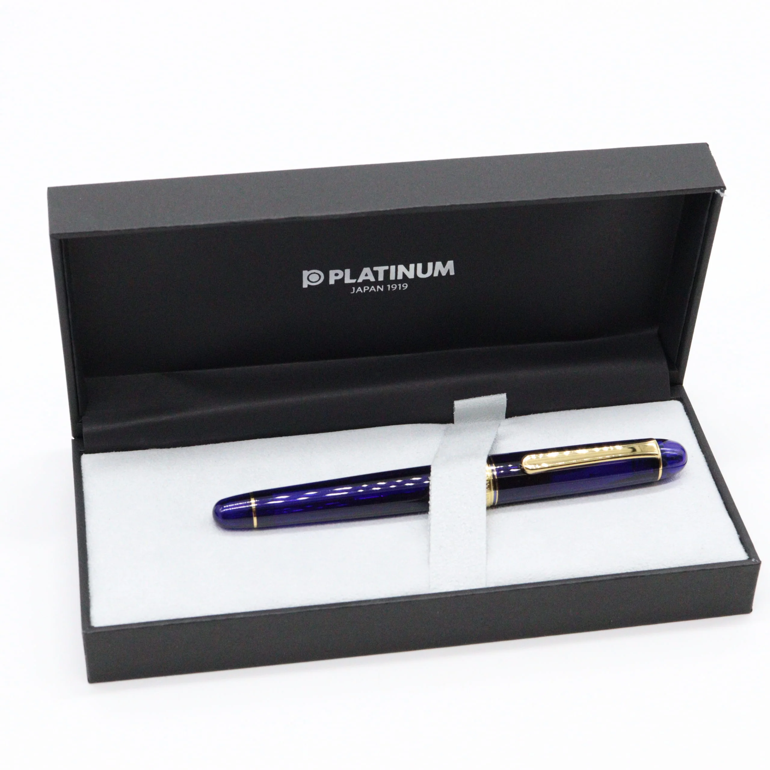 PLATINUM - #3776 Century Fountain Pen - Chartres Blue with Gold Trim - Image 9