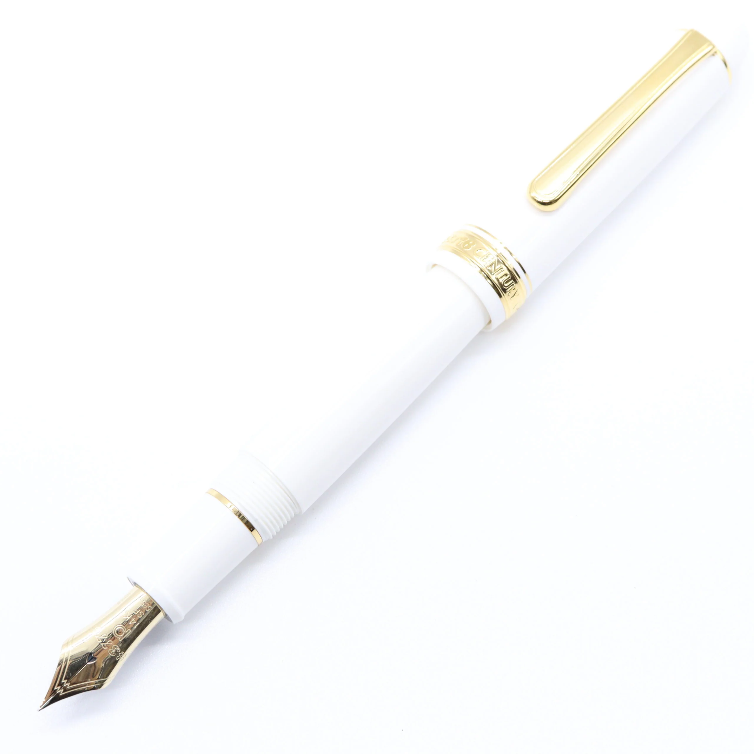 PLATINUM - #3776 Century Fountain Pen - Chenoceau White - Image 11