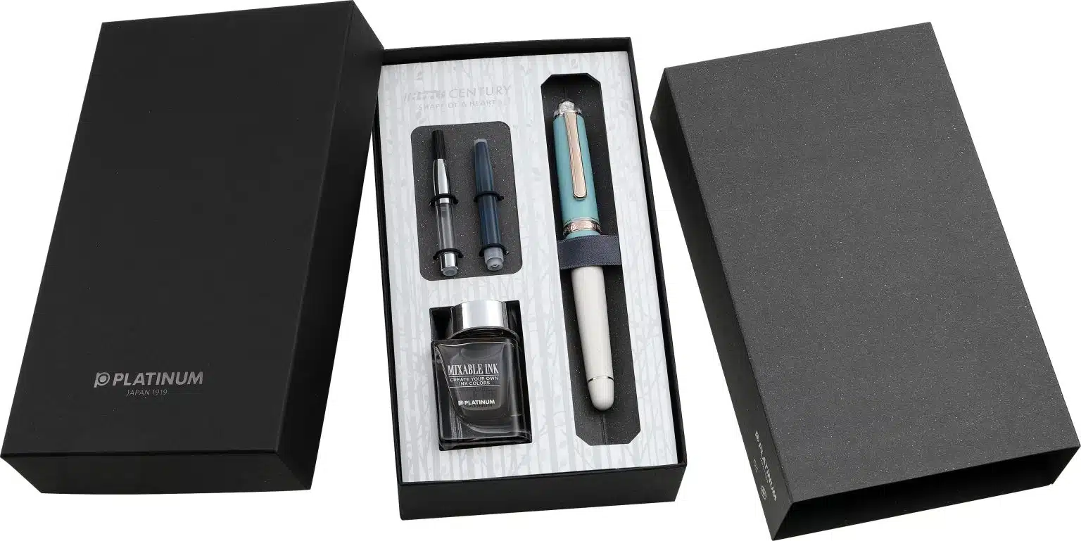 Platinum - #3776 Century Fountain Pen - Shape of Heart Bluebird (Limited Edition) - Image 3