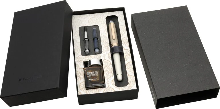 PLATINUM - #3776 Century Fountain Pen - Shape of Heart - Chai Latte - Image 4