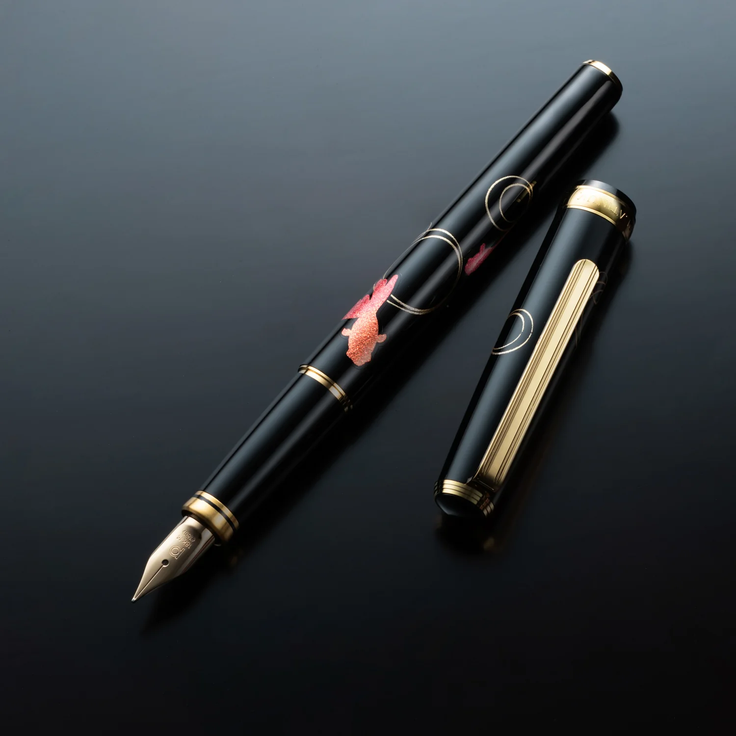 PLATINUM β Fountain Pen β Kanazawa Kanazawa Gold Leaf Maki-E Collection - Gold Fish - Image 2