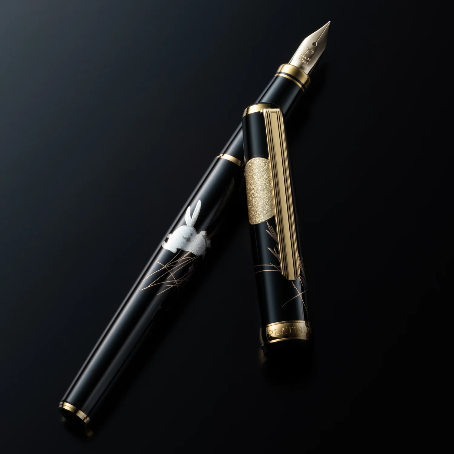 PLATINUM –  Fountain Pen – Kanazawa Kanazawa Gold Leaf Maki-E Collection - Moon and Rabbit - Image 2