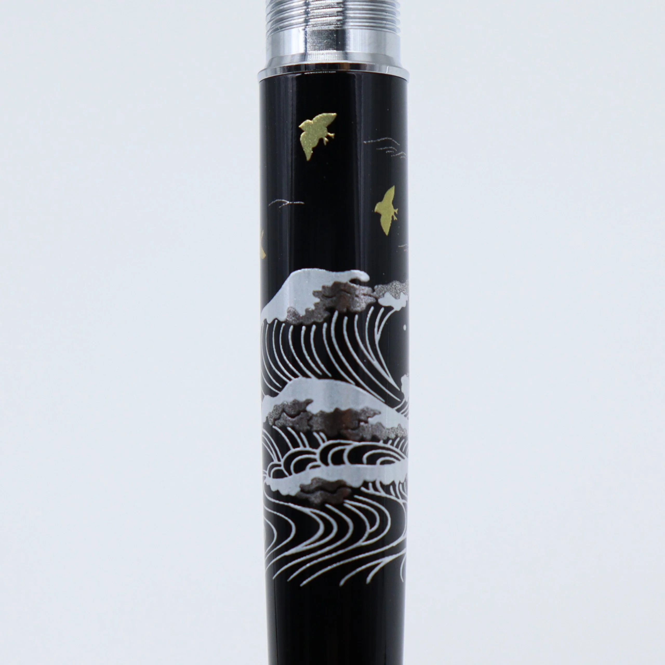 PLATINUM Procyon Maki-e Fountain Pen - Plover on the Wave (Limited Edition) - Image 5