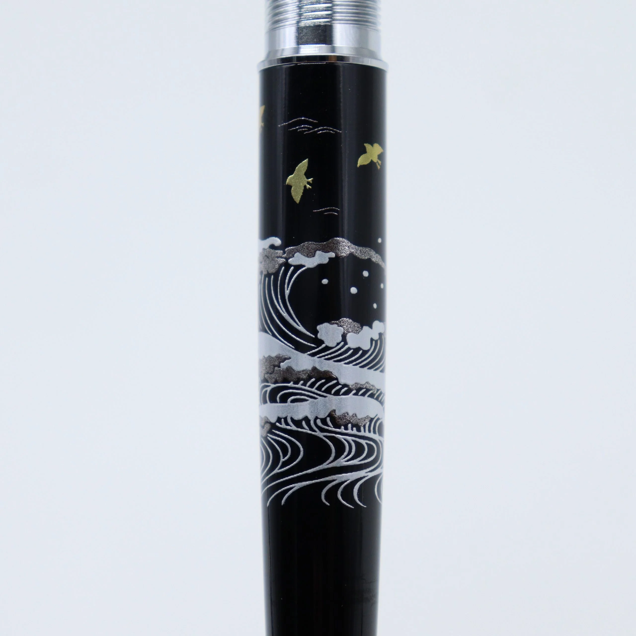 PLATINUM Procyon Maki-e Fountain Pen - Plover on the Wave (Limited Edition) - Image 6
