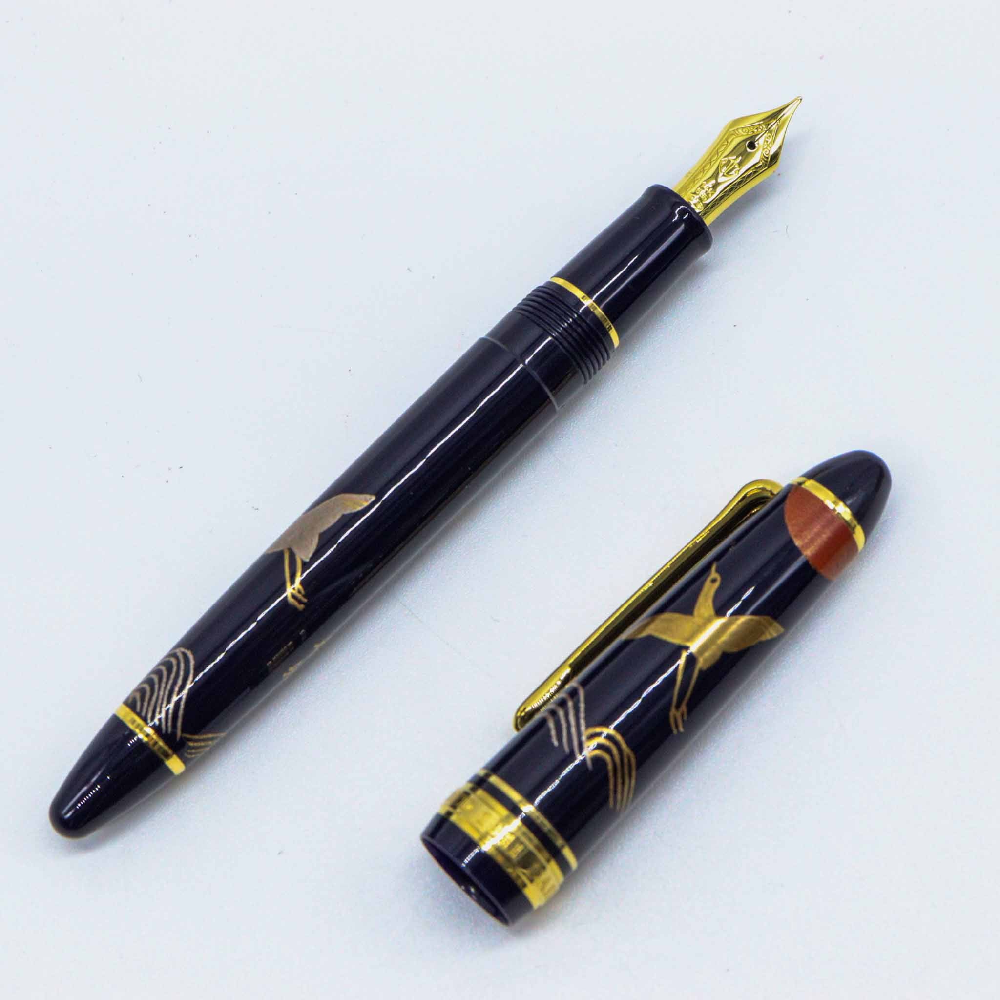 SAILOR PEN - 1911 Maki-e "Tsuru" Crane Fountain Pen - 14 KT Gold Medium Nib - Image 2