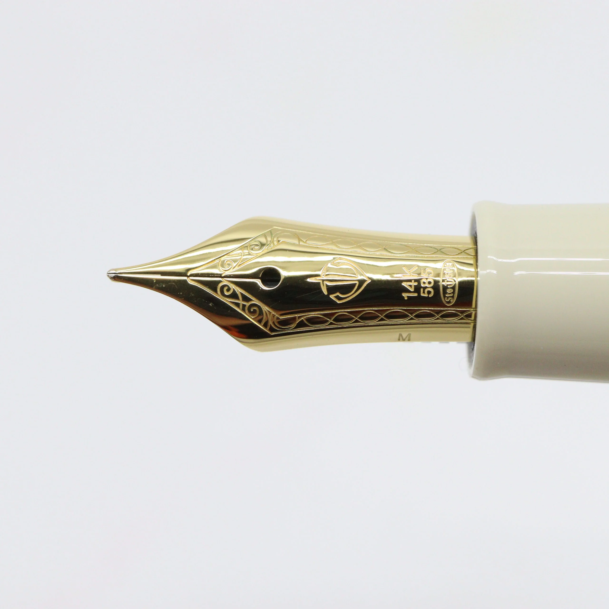 SAILOR PEN - 1911S Fountain Pen - 14K Gold Nib - Ivory and Gold Trim - Image 3