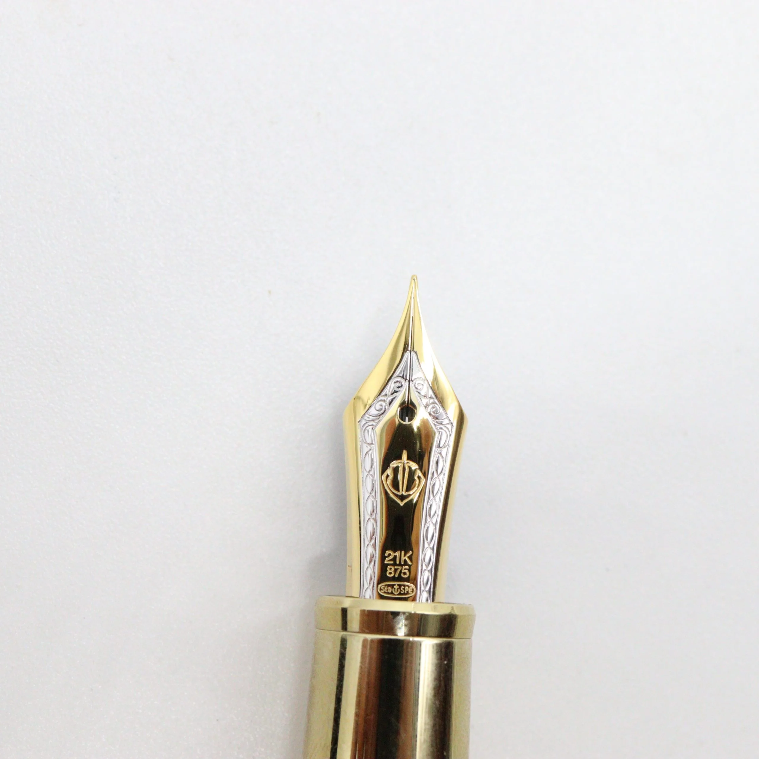SAILOR PEN - PRO GEAR FOUNTAIN PEN - KNIGHT TO E4 - LIMITED EDITION - Image 2